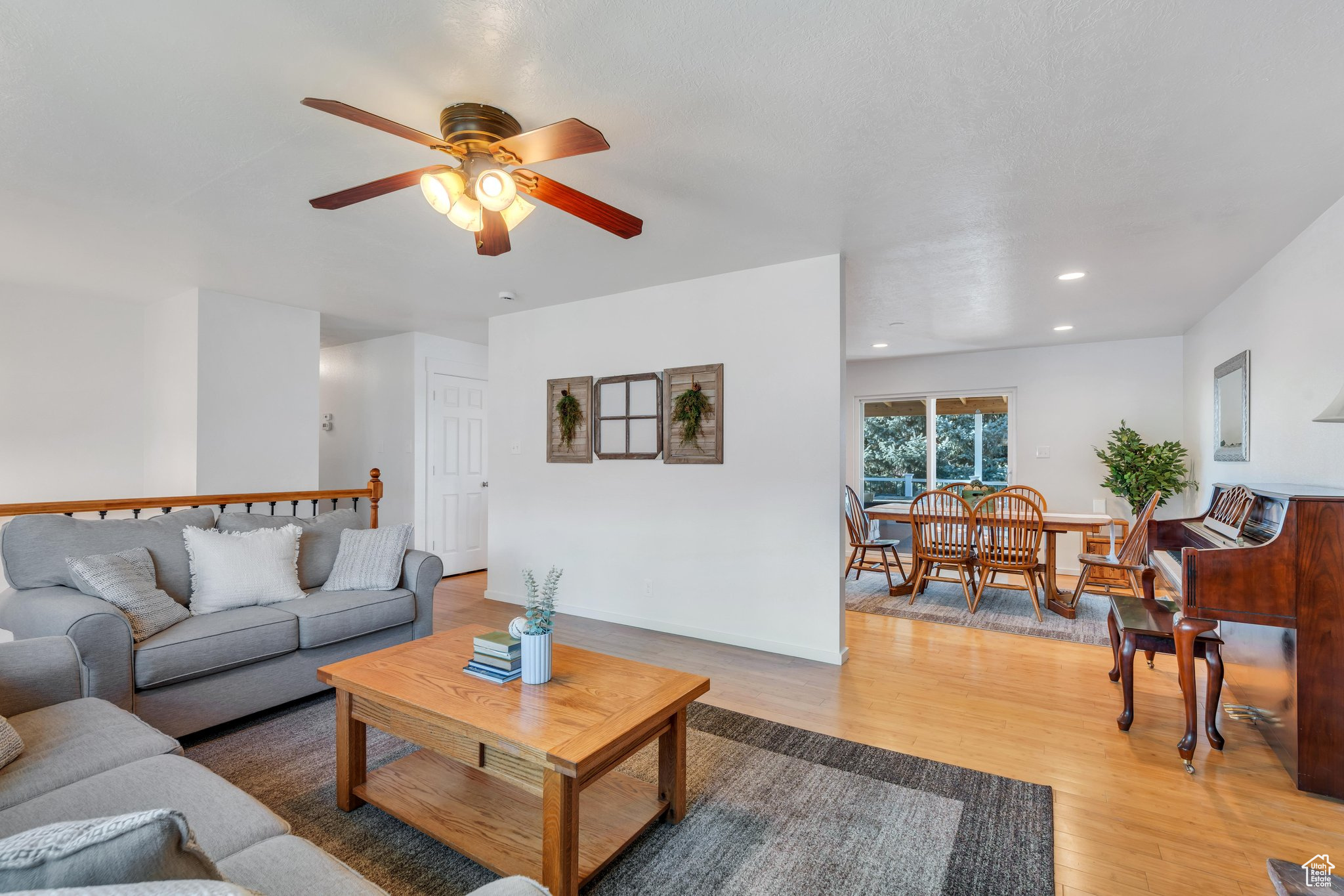 500 S VALLEY VIEW DR