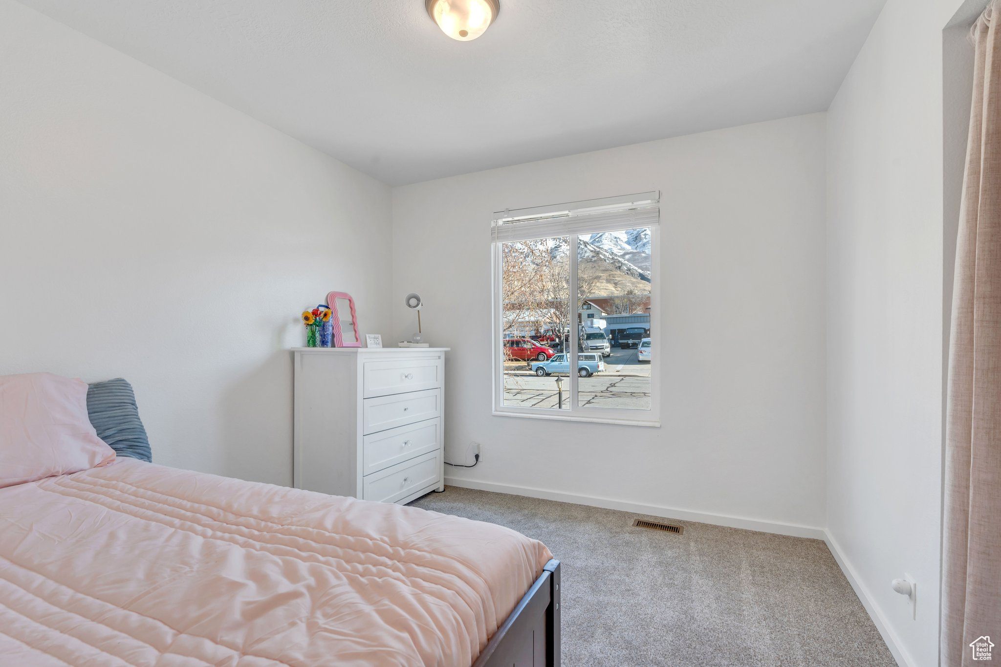 500 S VALLEY VIEW DR