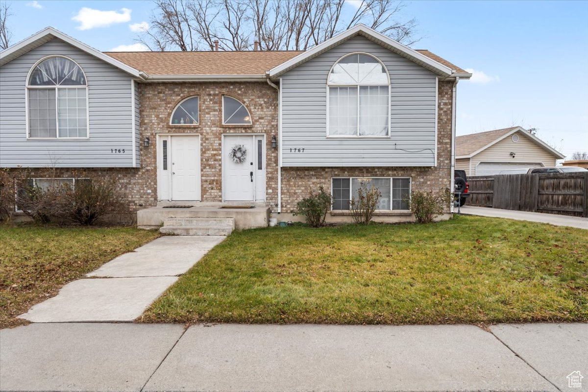 1767 W GARDEN DR