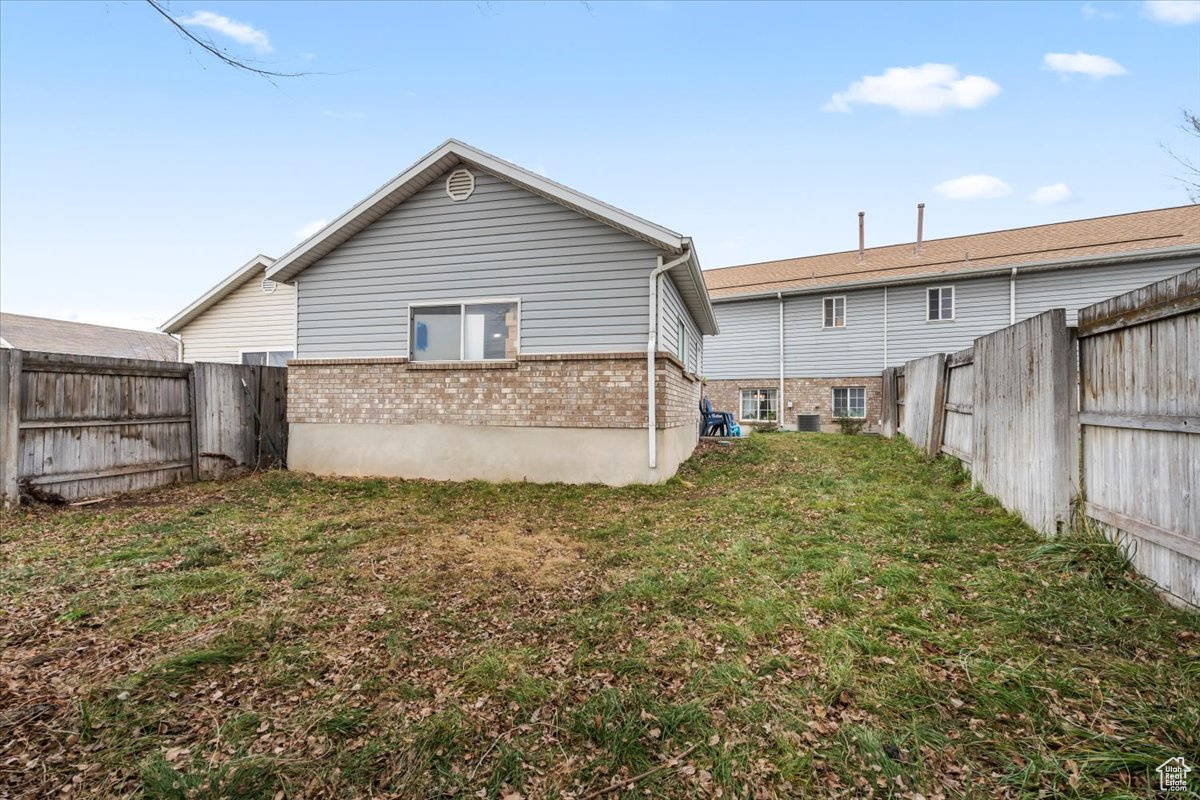 1767 W GARDEN DR