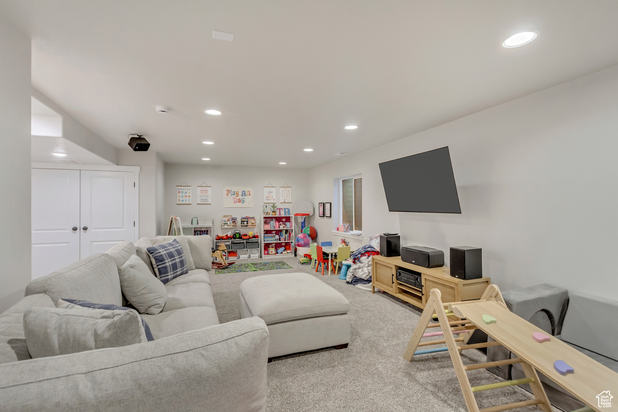 938 W MCKENNA RD