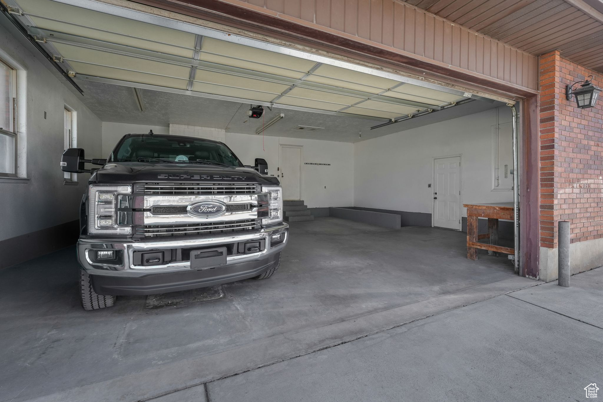 7015 W 9600 N