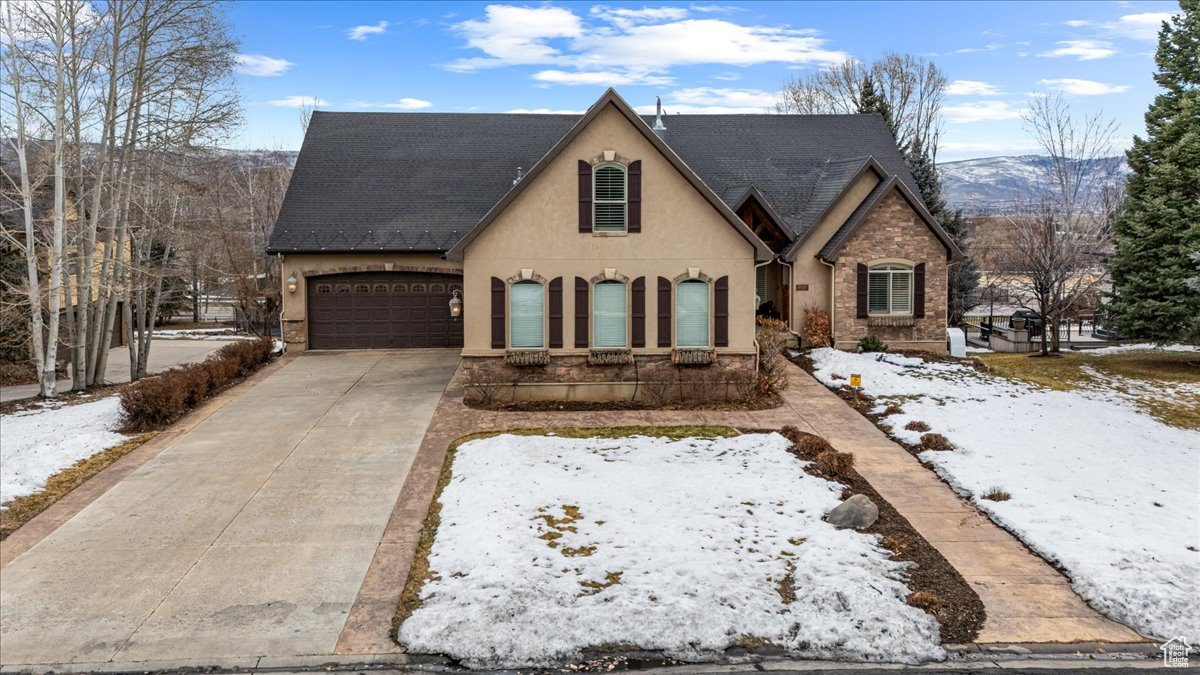 1136 N COTTAGE WAY