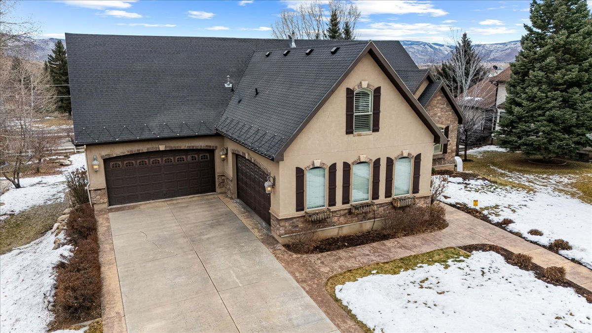 1136 N COTTAGE WAY