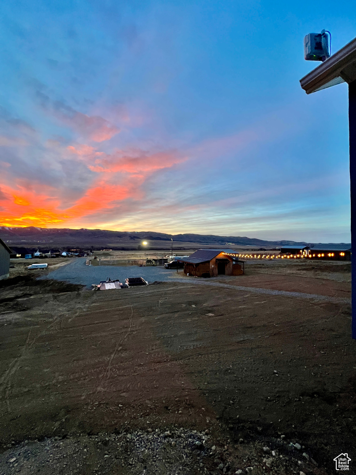 1310 S OLD HIGHWAY 91