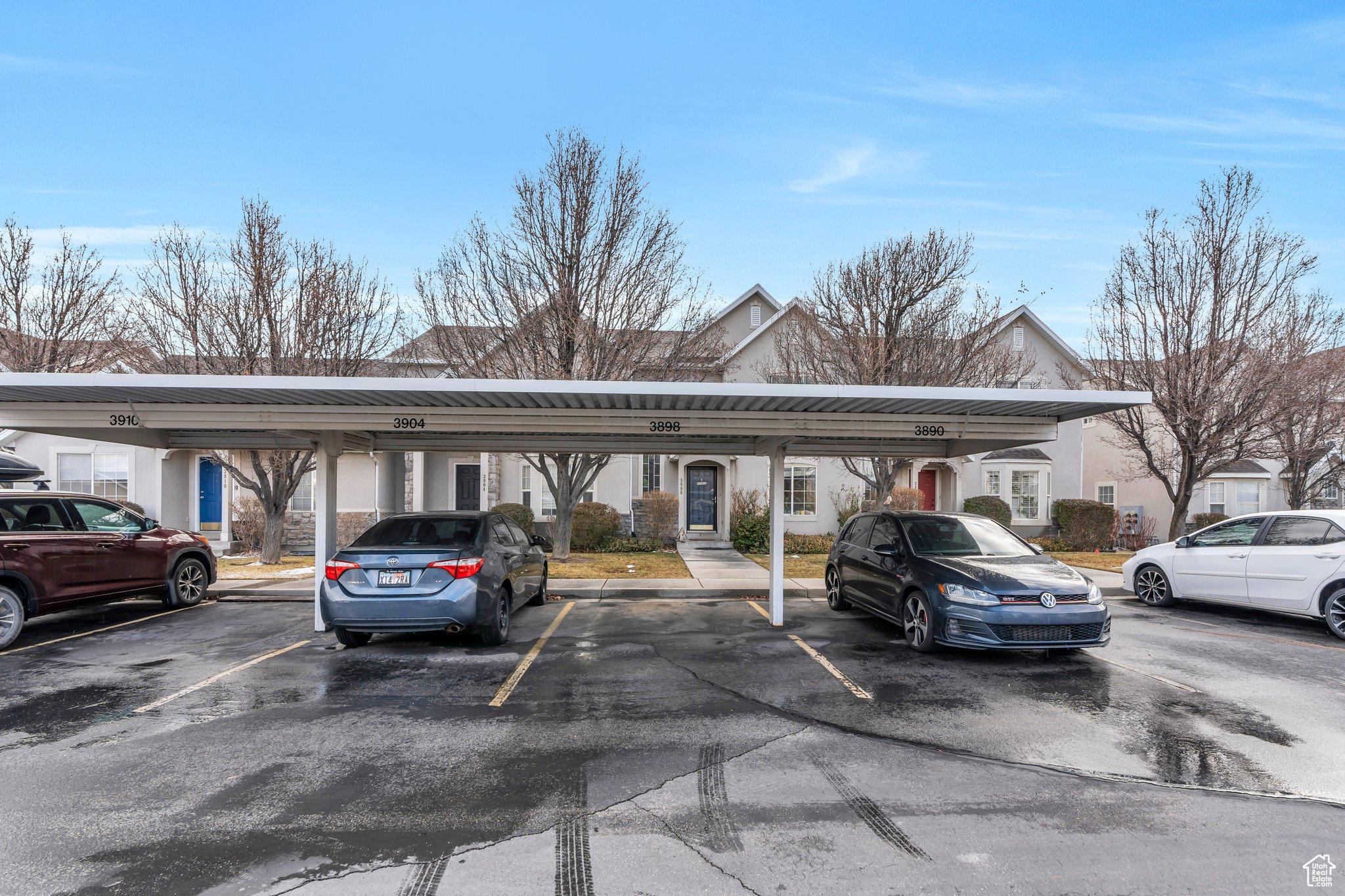 3898 N DAVENCOURT LOOP