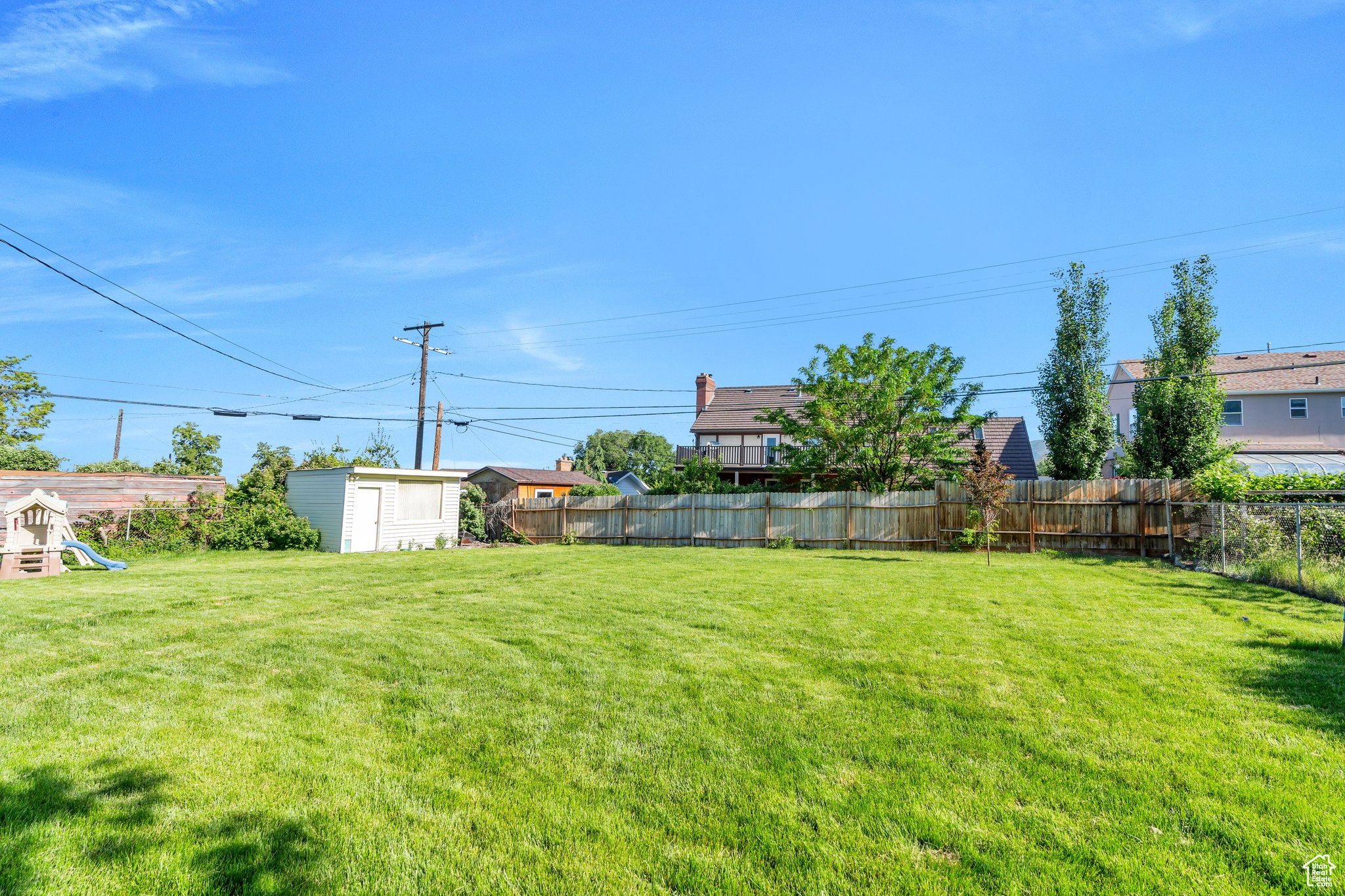 845 E CENTER ST
