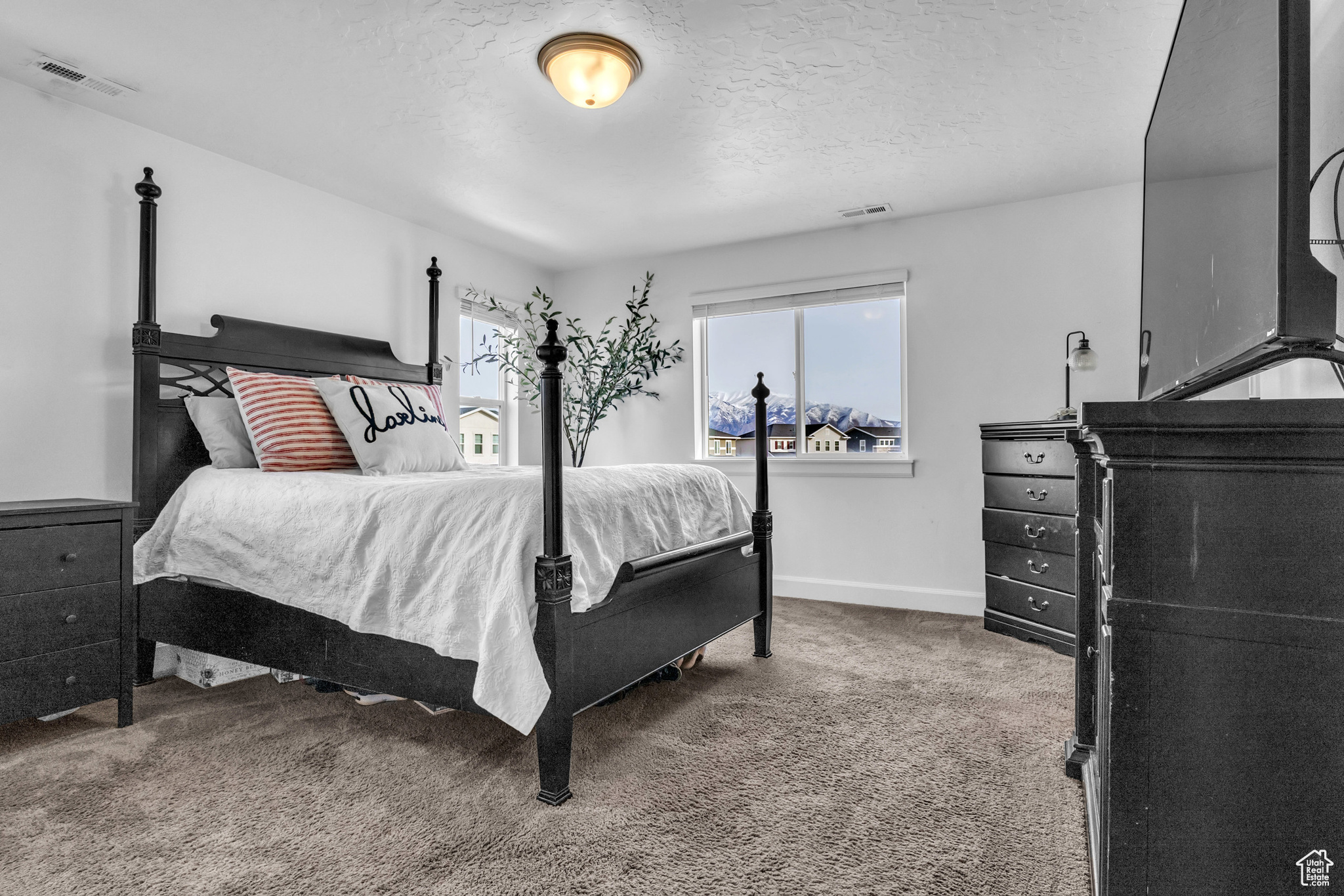 1762 N KILLDEER DR
