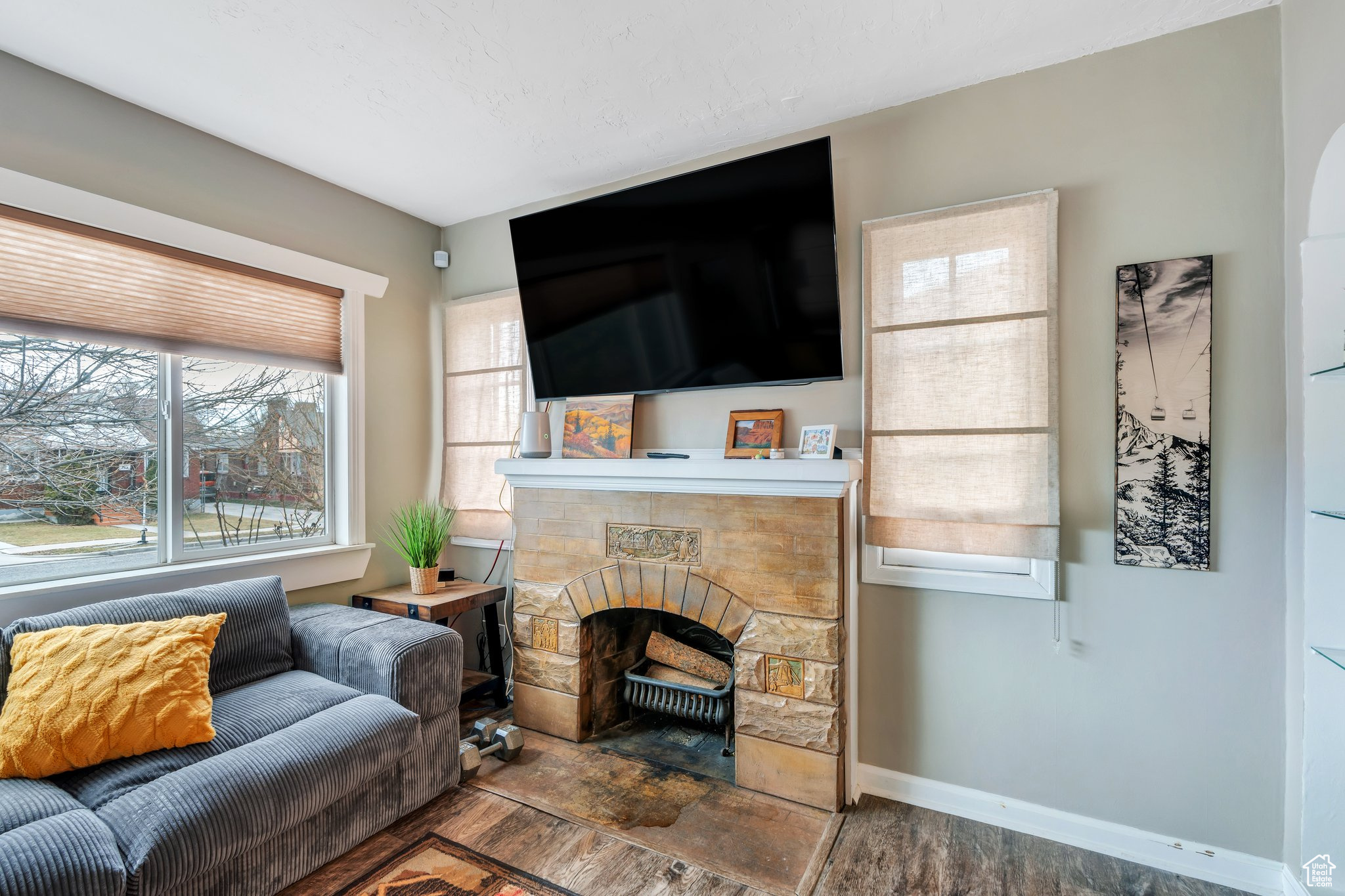 159 E COATSVILLE AVE