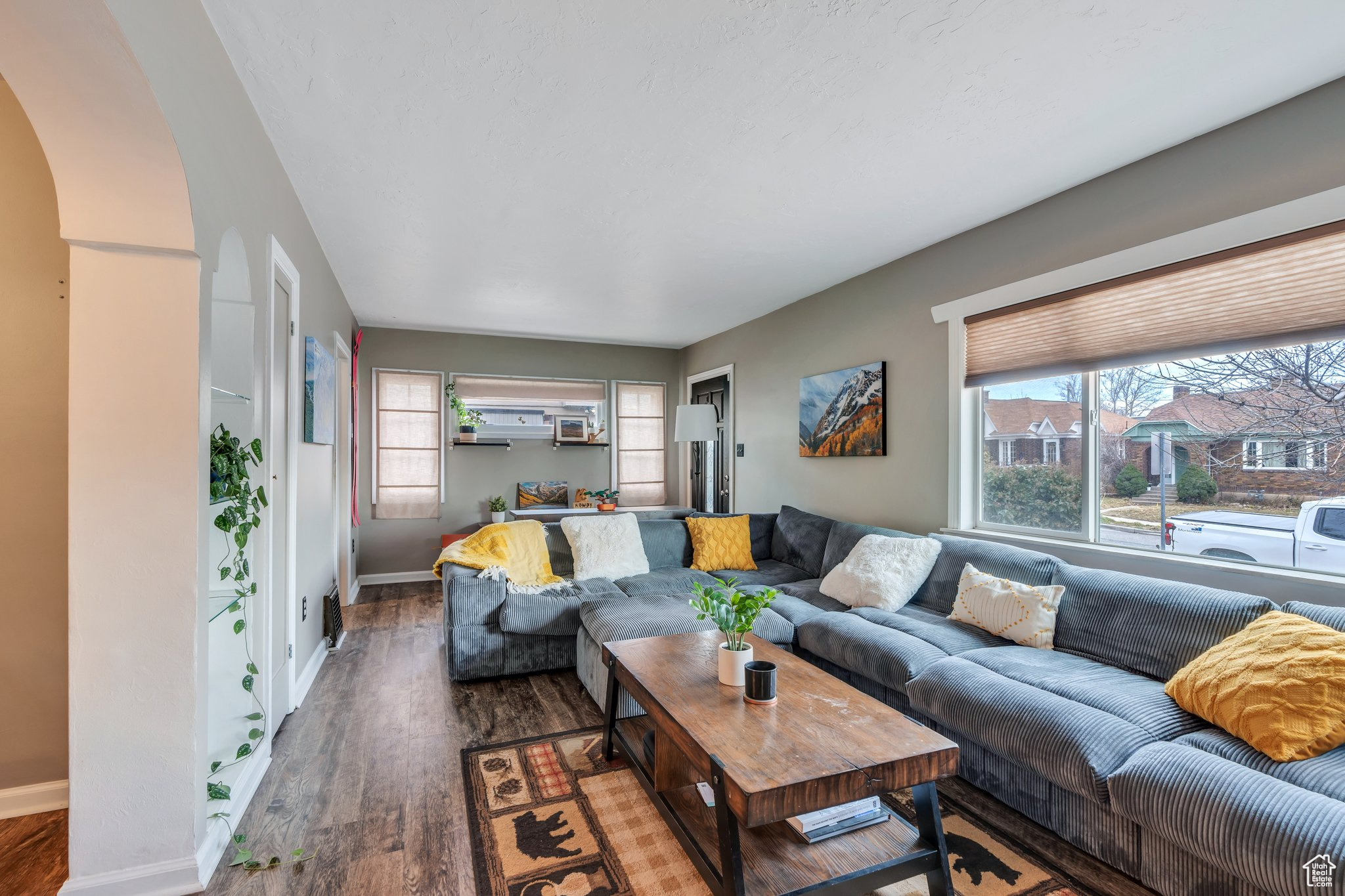 159 E COATSVILLE AVE