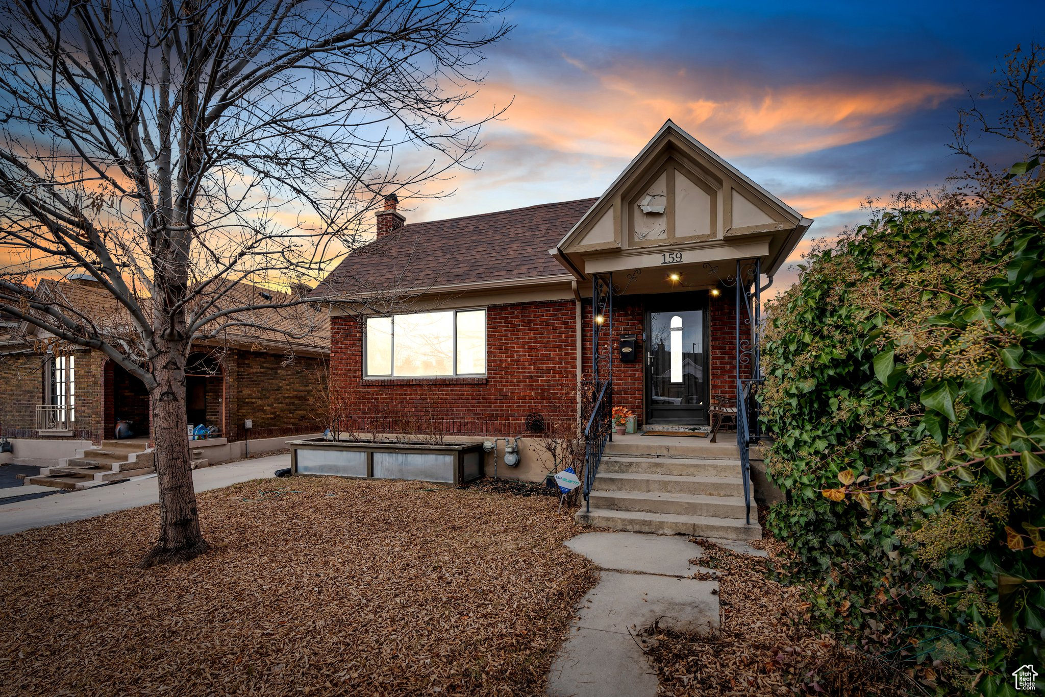 159 E COATSVILLE AVE