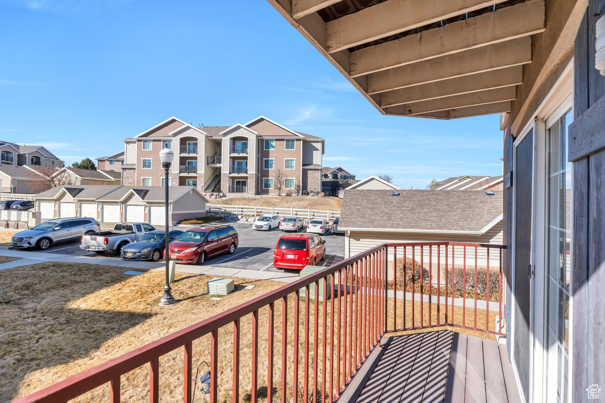 137 W SUNCREST LN