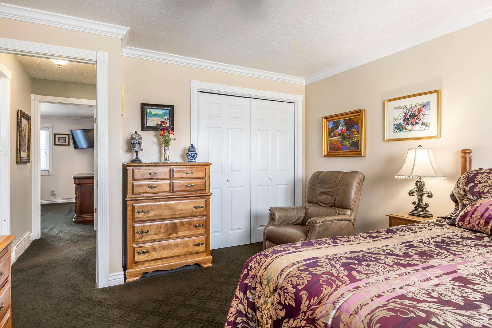 748 W WALDEN DR