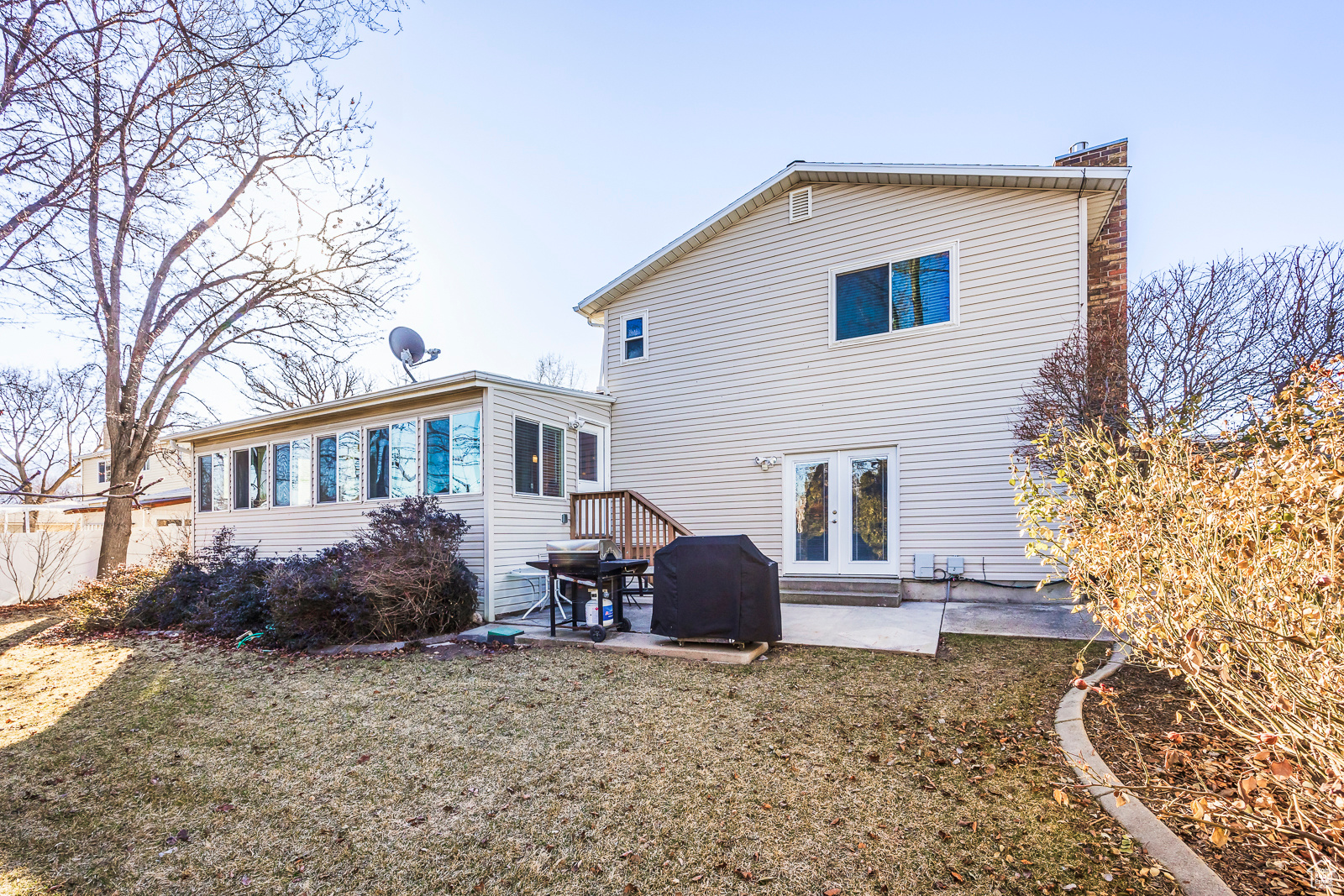 748 W WALDEN DR