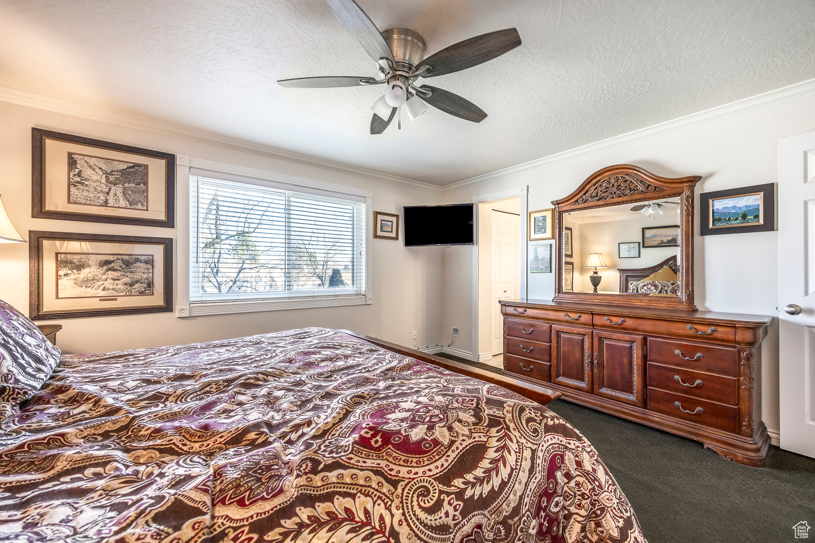 748 W WALDEN DR
