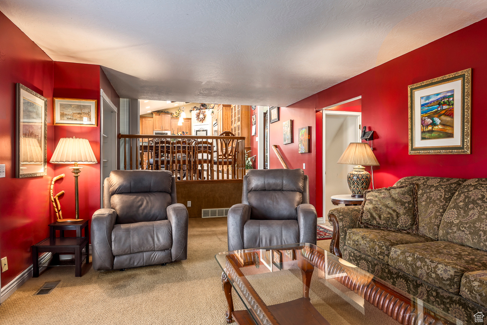 748 W WALDEN DR
