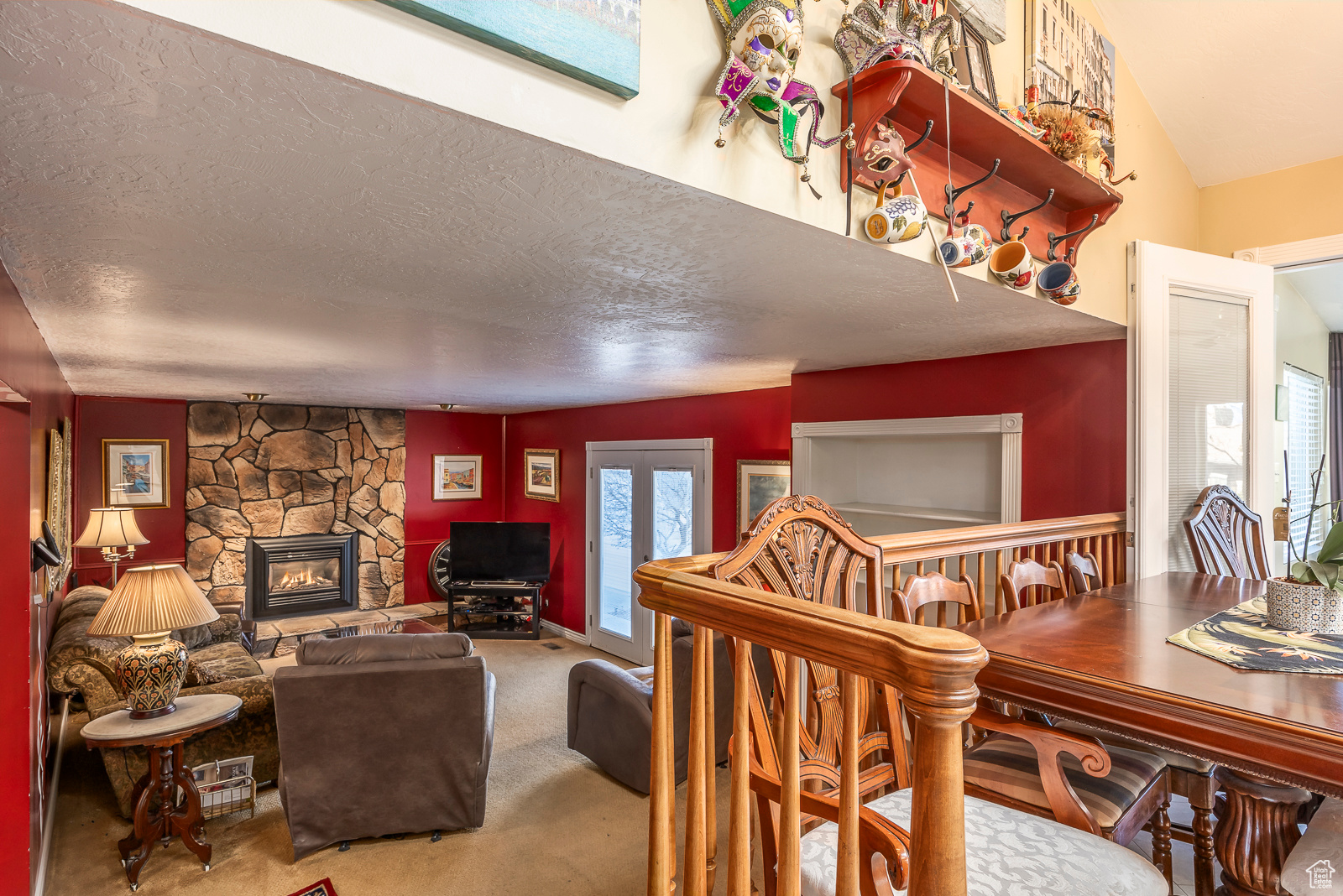 748 W WALDEN DR