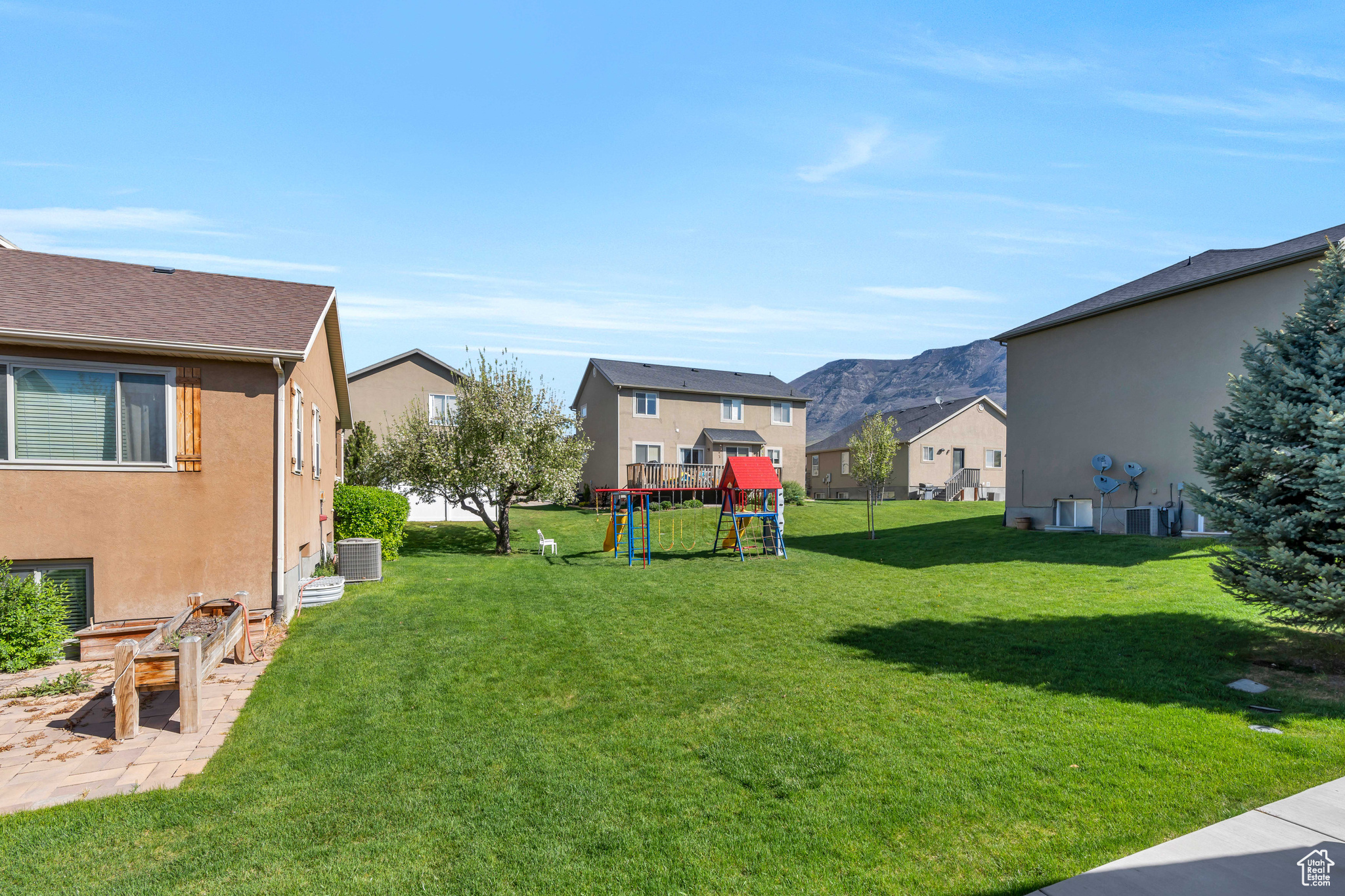 517 HARVEST MOON DR