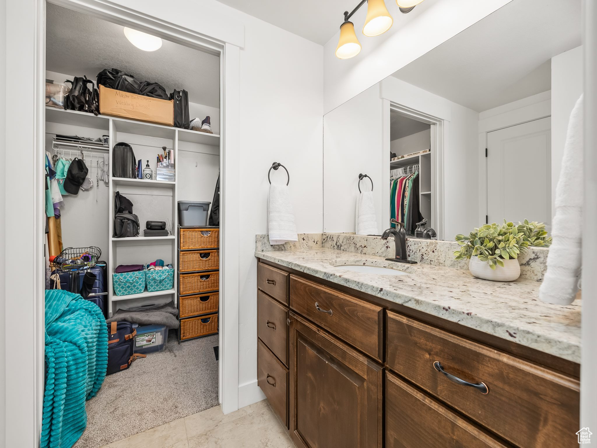 379 E SALEM HILLS DR