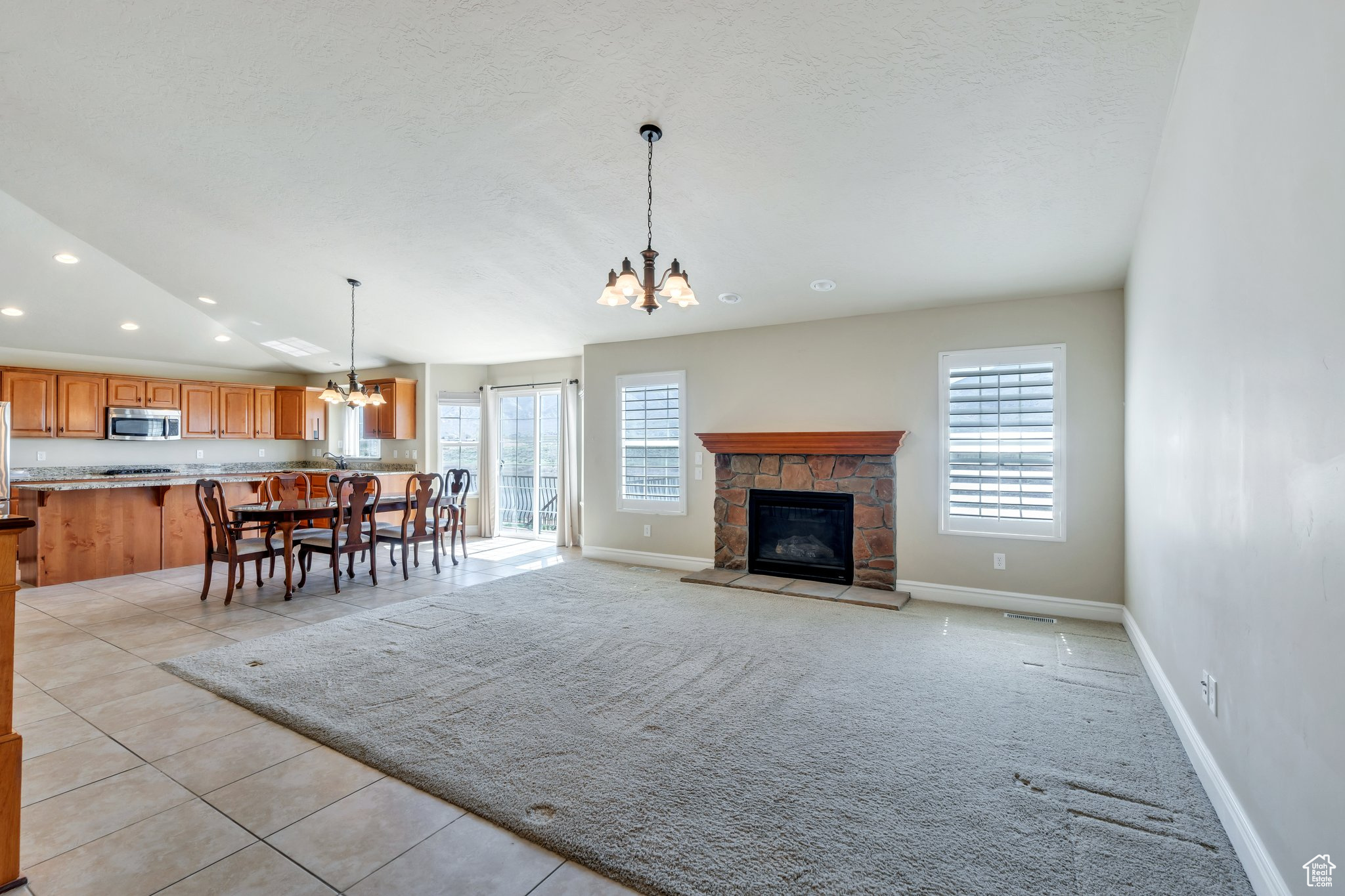 637 LITTLE ROCK DR