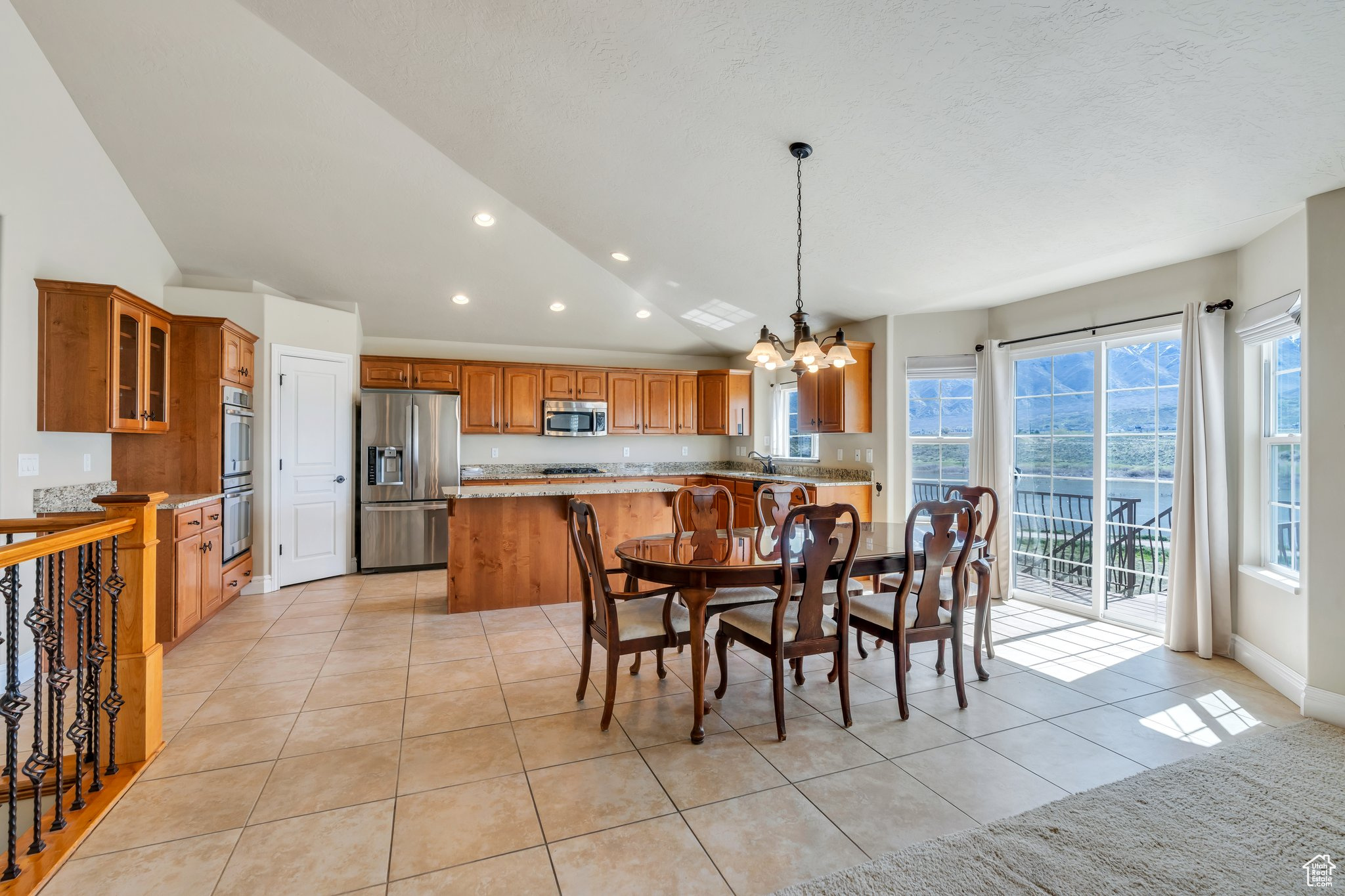 637 LITTLE ROCK DR