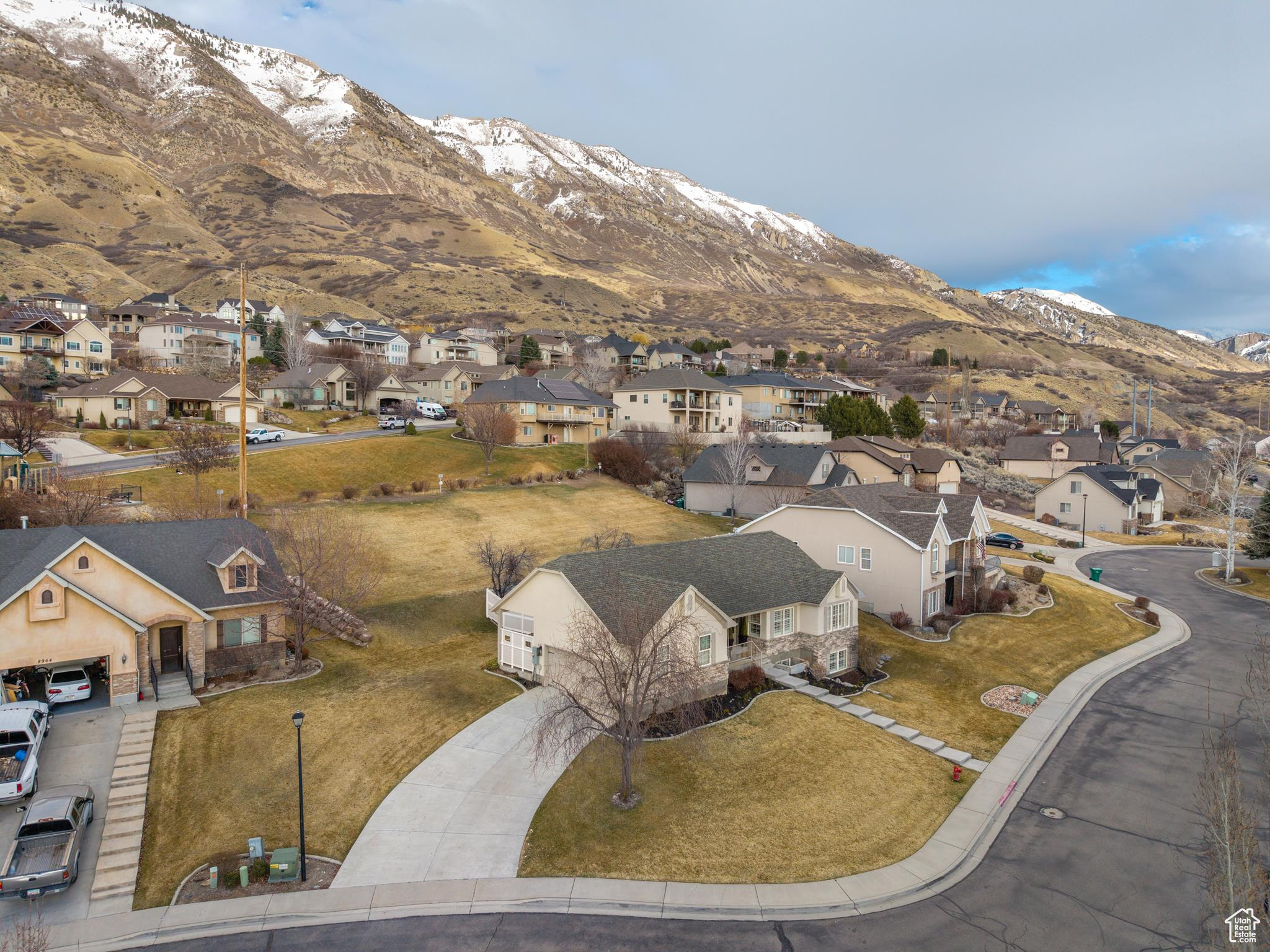 8952 N COTTAGE CANYON DR