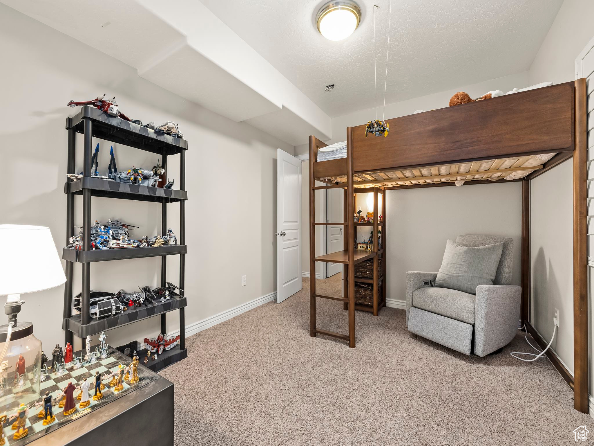 8952 N COTTAGE CANYON DR