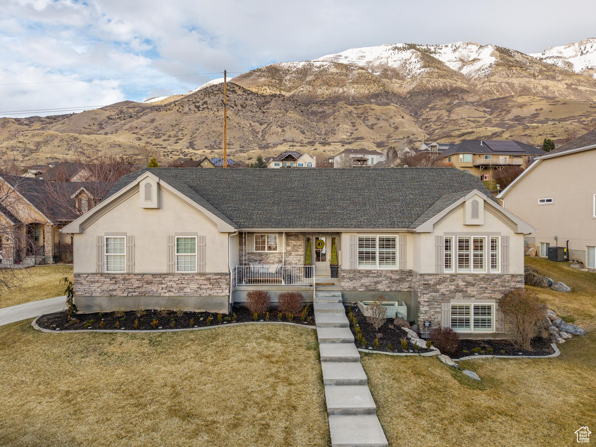 8952 N COTTAGE CANYON DR