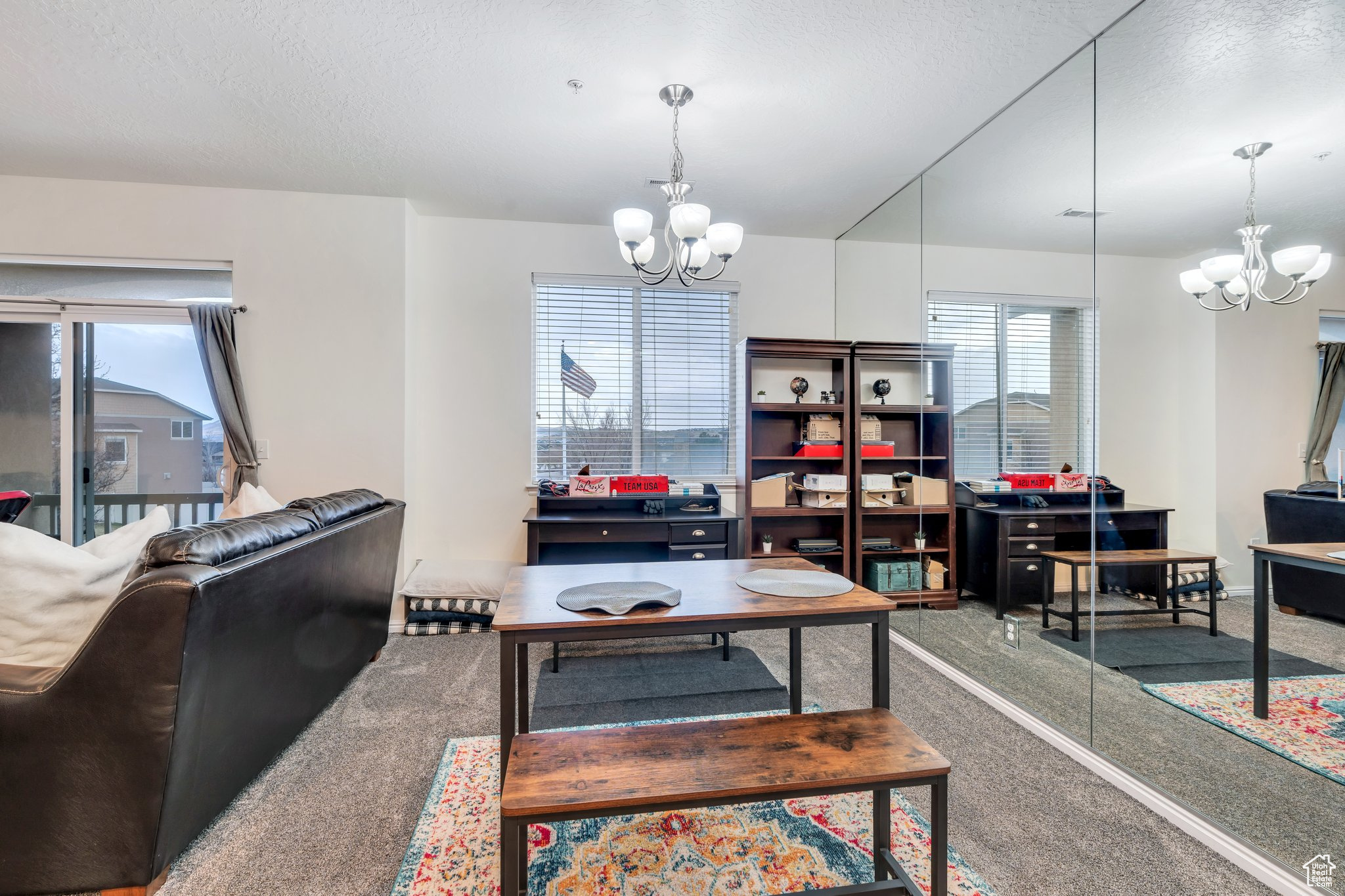 3042 W DESERT LILY DR