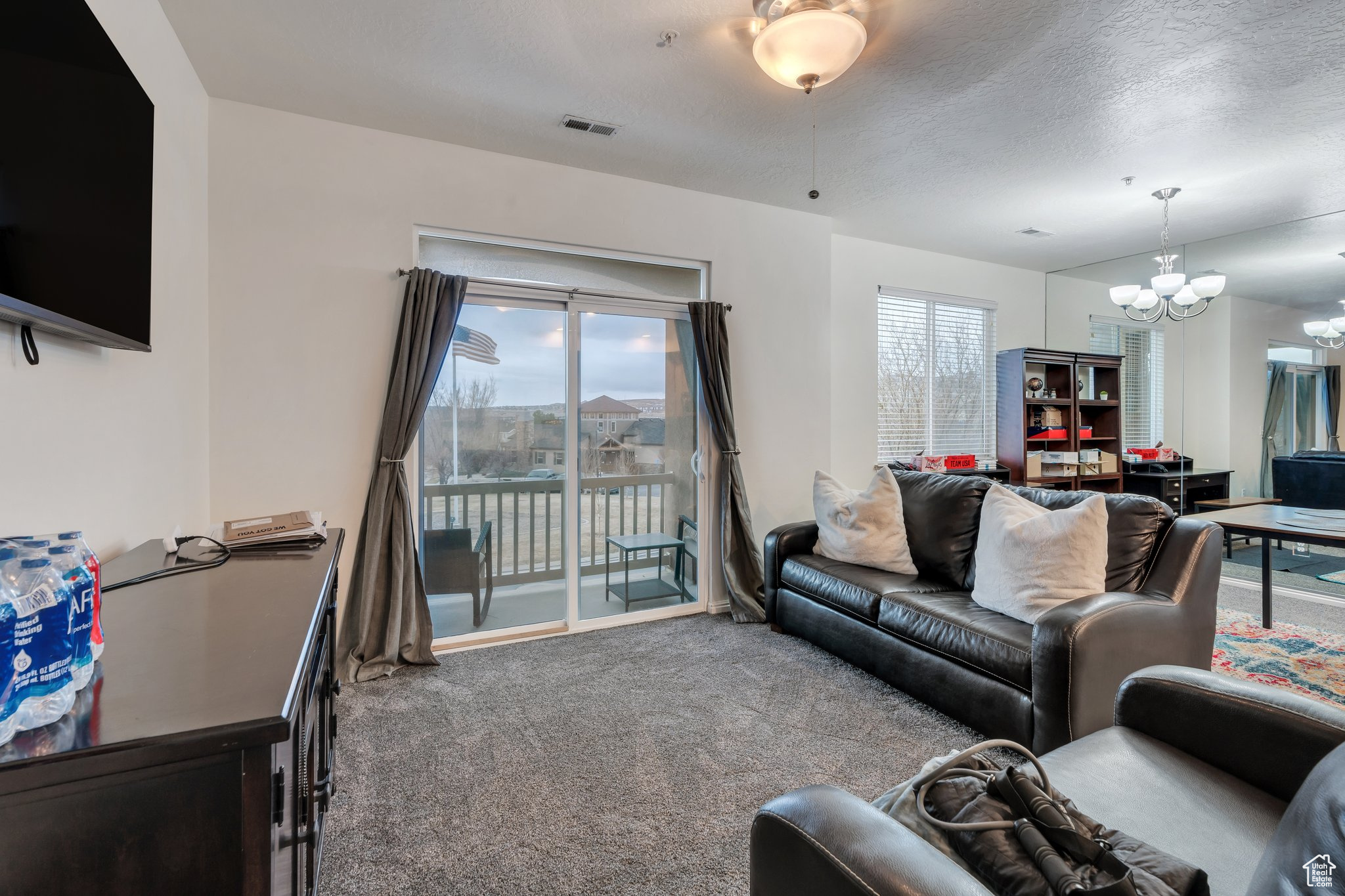 3042 W DESERT LILY DR
