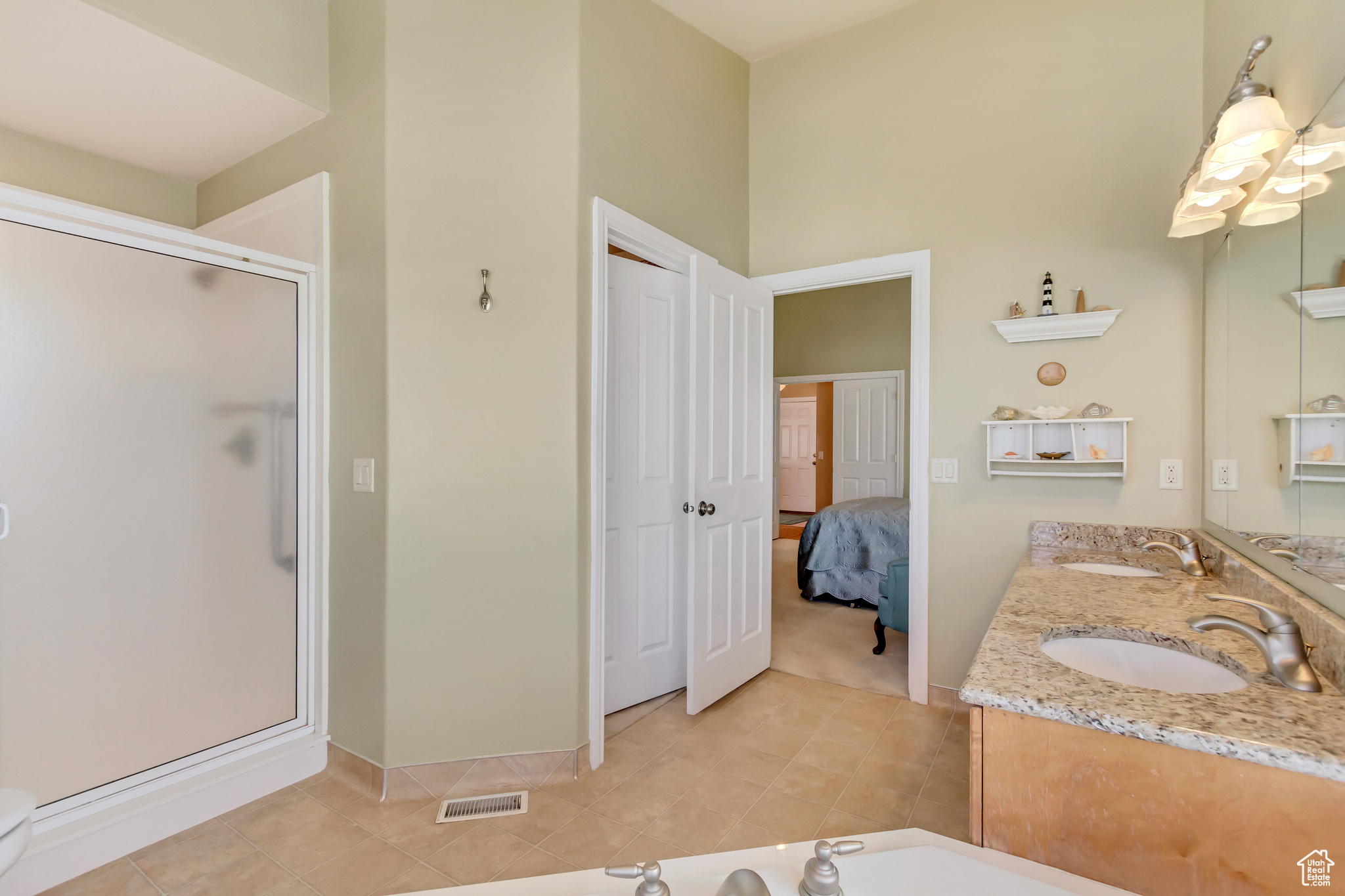 92 W CENTERVILLE COMMONS WAY