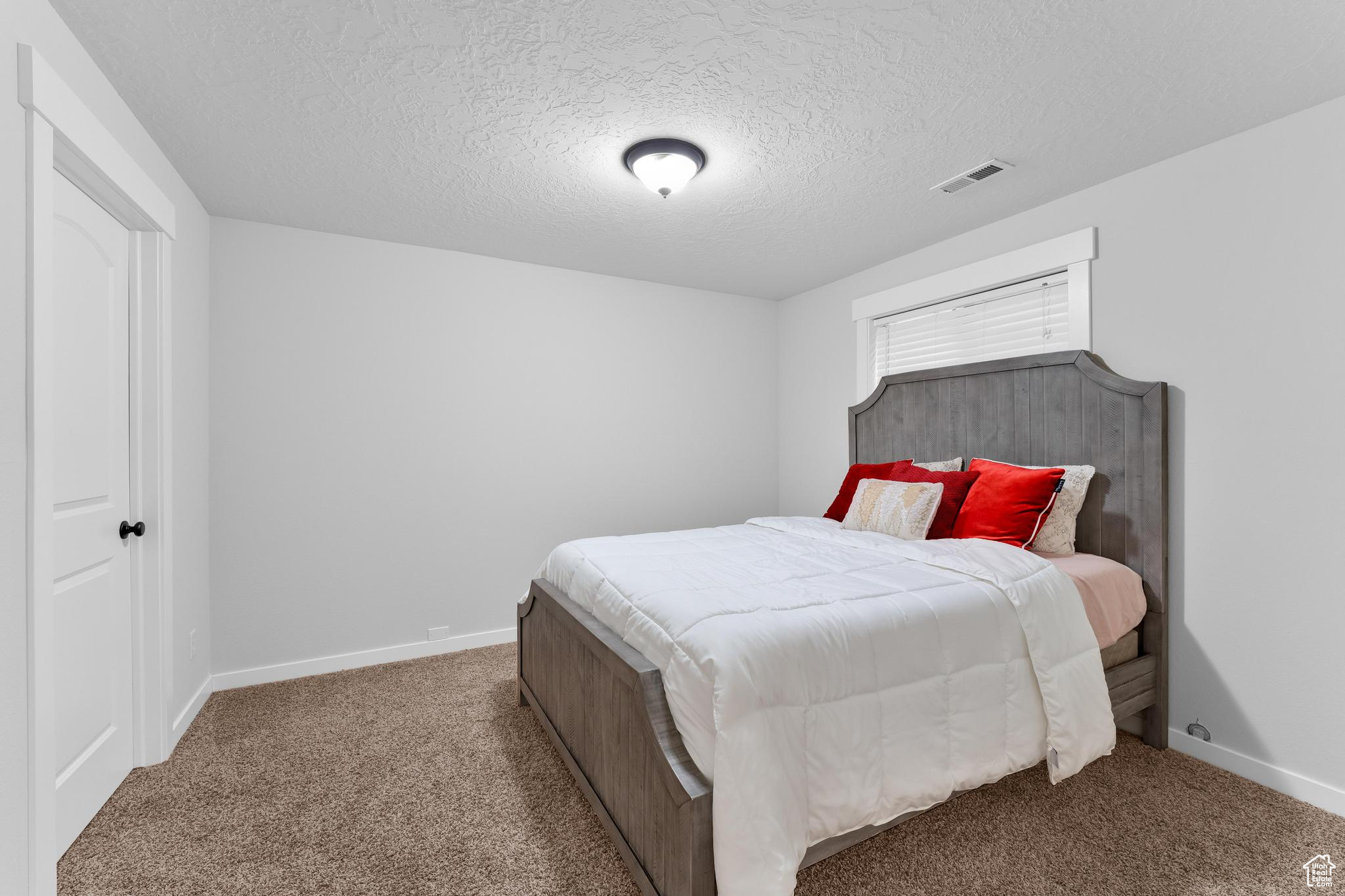 1169 W 1550 N