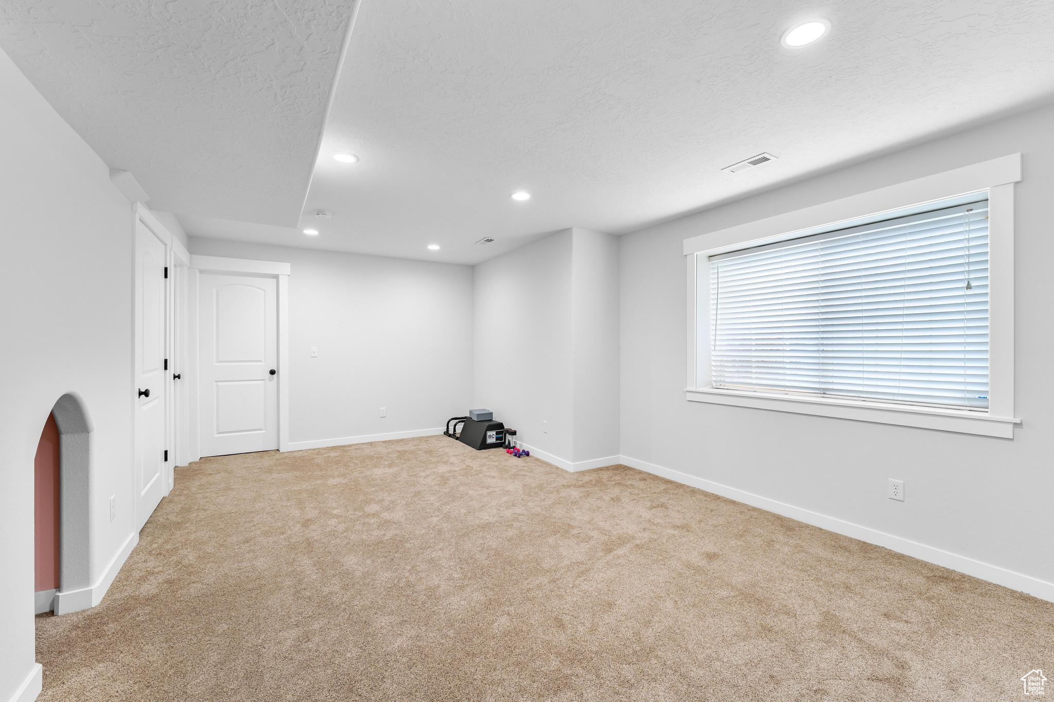 1169 W 1550 N