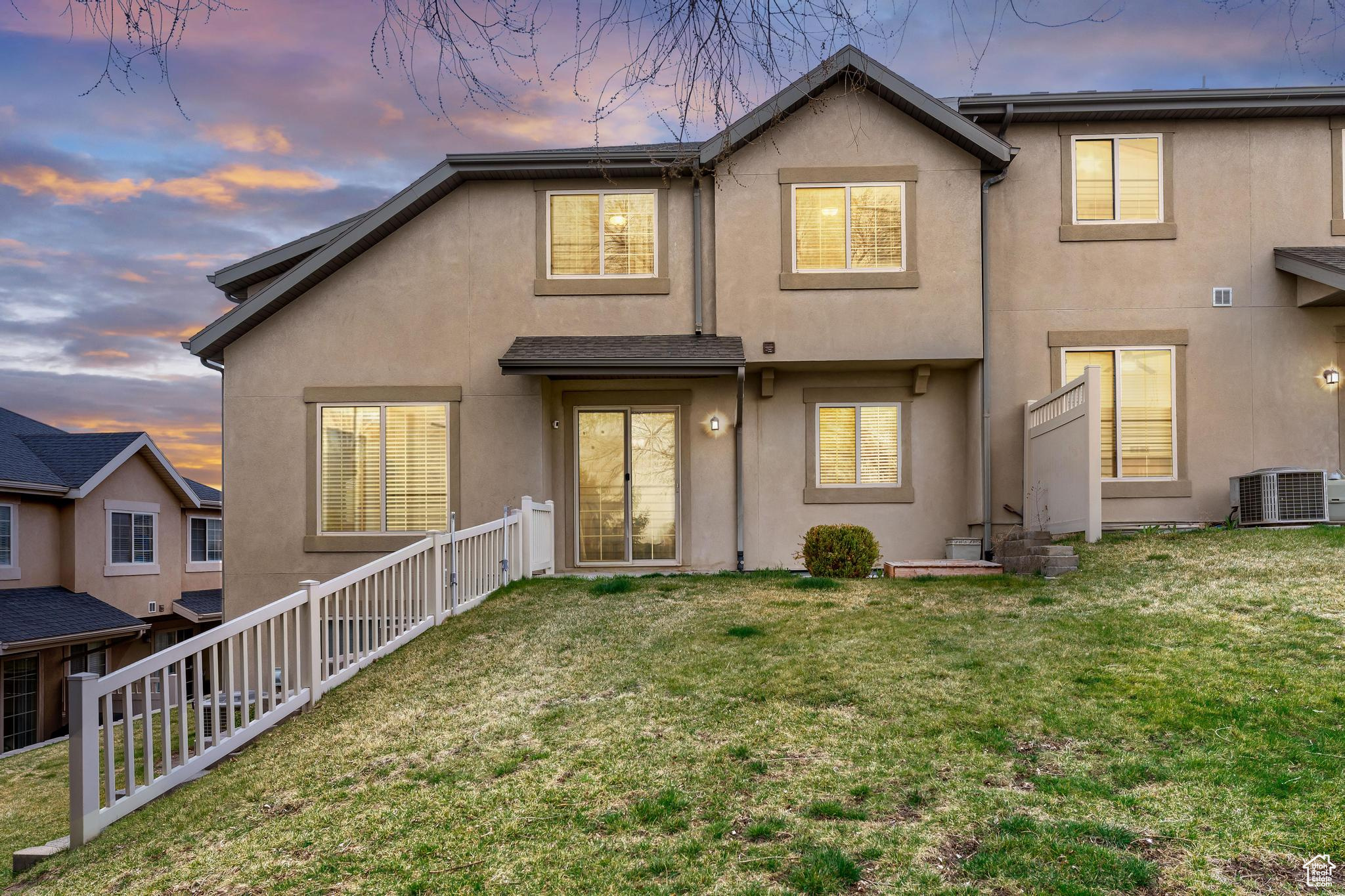 1169 W 1550 N