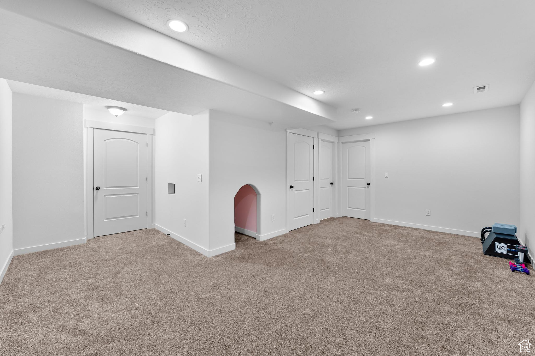 1169 W 1550 N