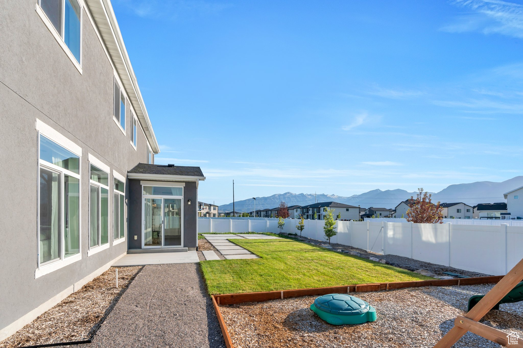 1031 S 950 W