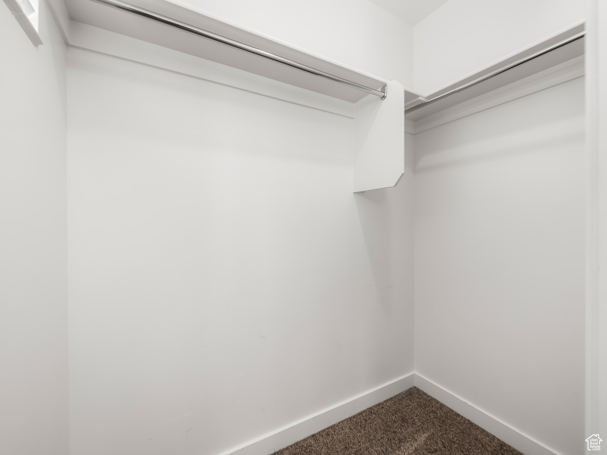 1116 E JACK DR