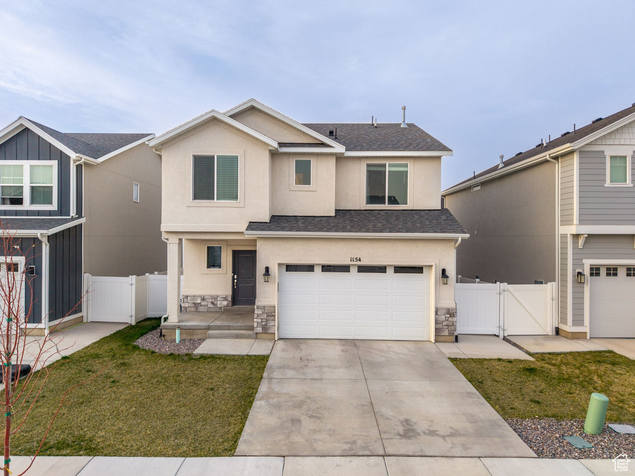 1154 E FATHOM LN #87