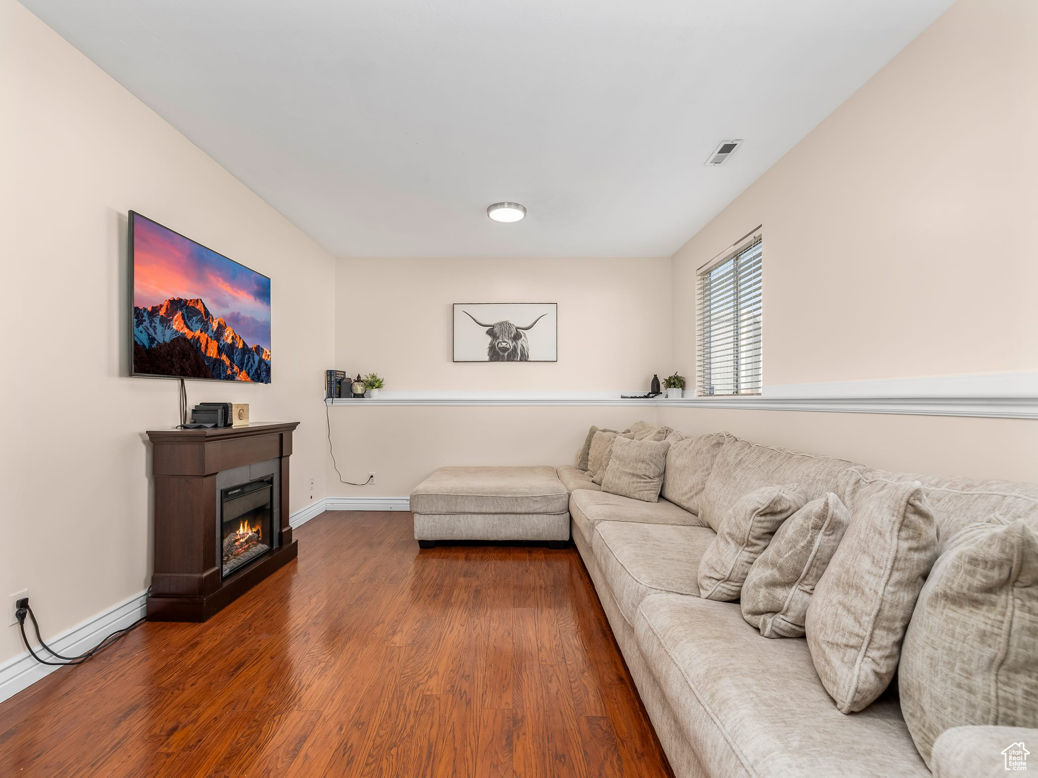 32 E REDWING CT