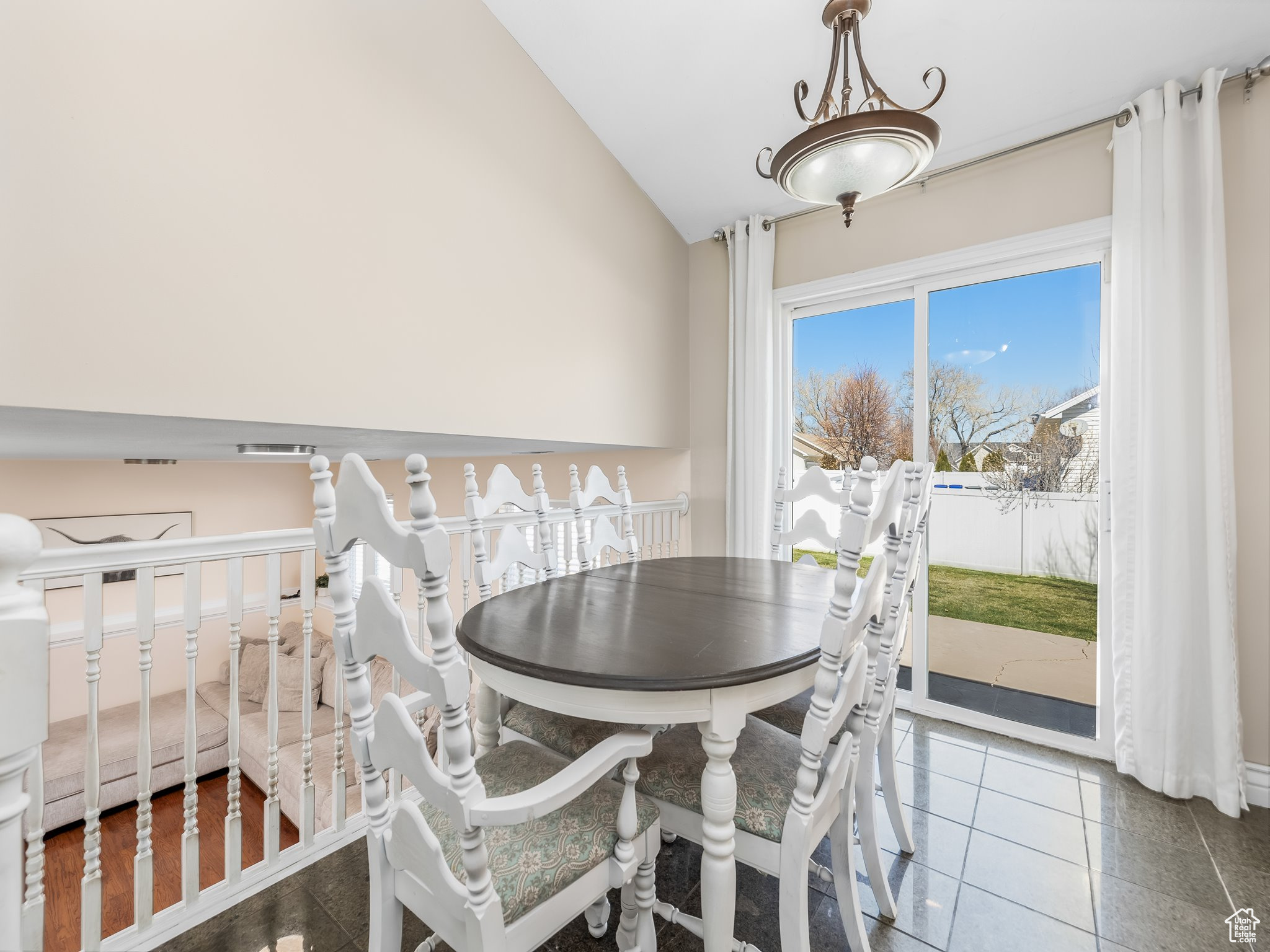32 E REDWING CT