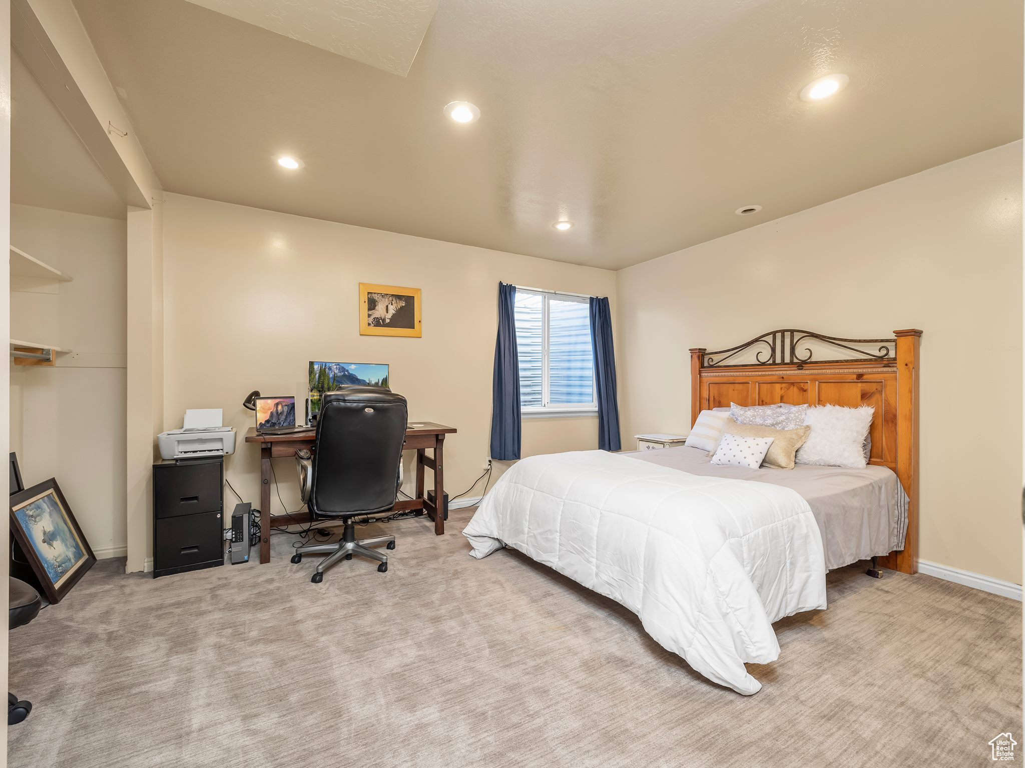 32 E REDWING CT