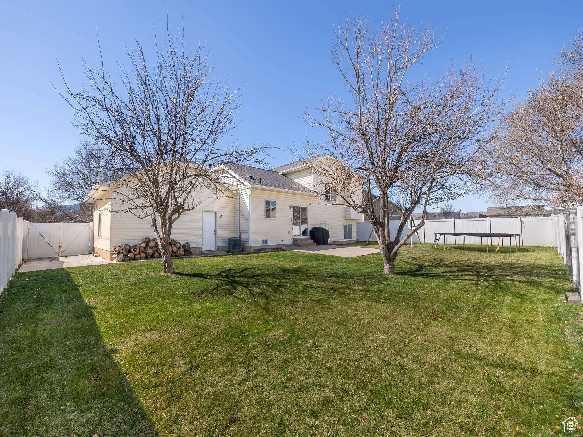 32 E REDWING CT