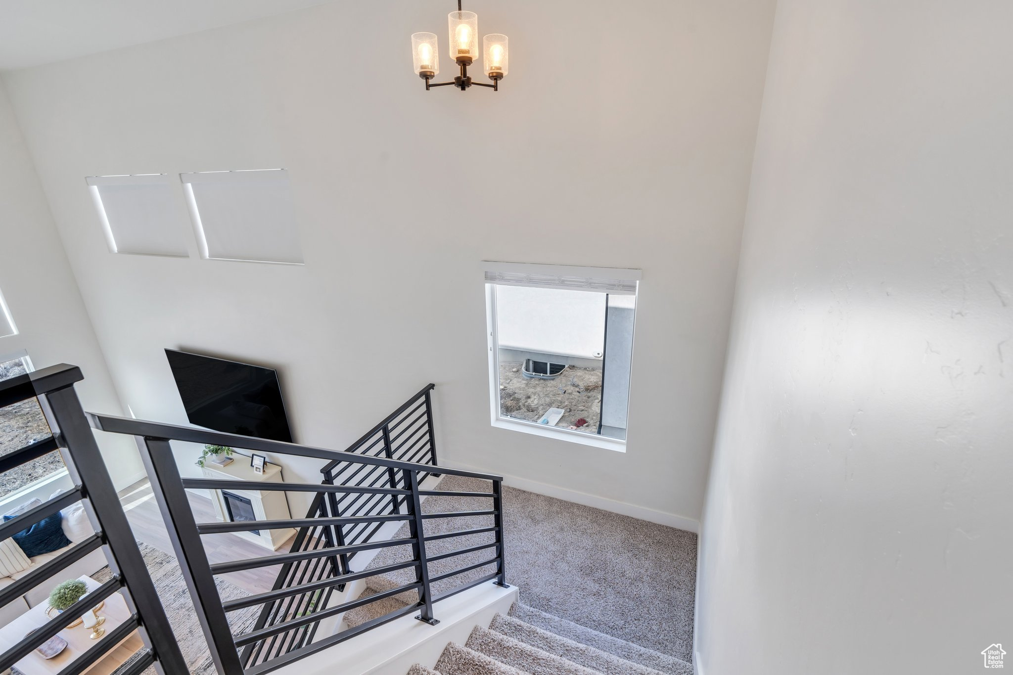 2888 E CARRIAGE HILL DR