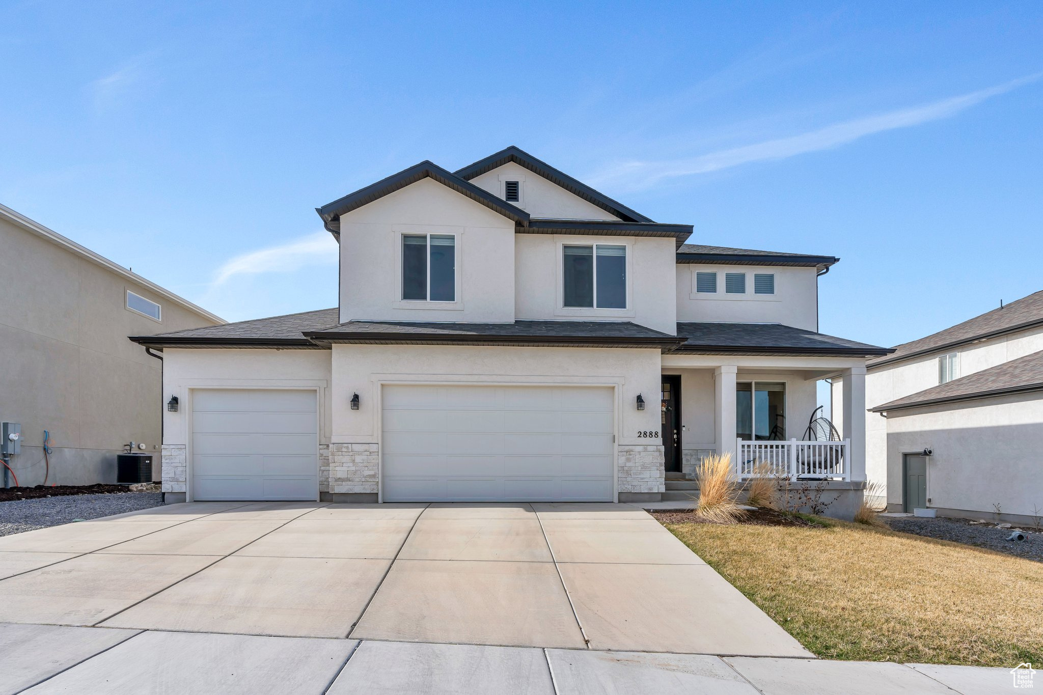 2888 E CARRIAGE HILL DR