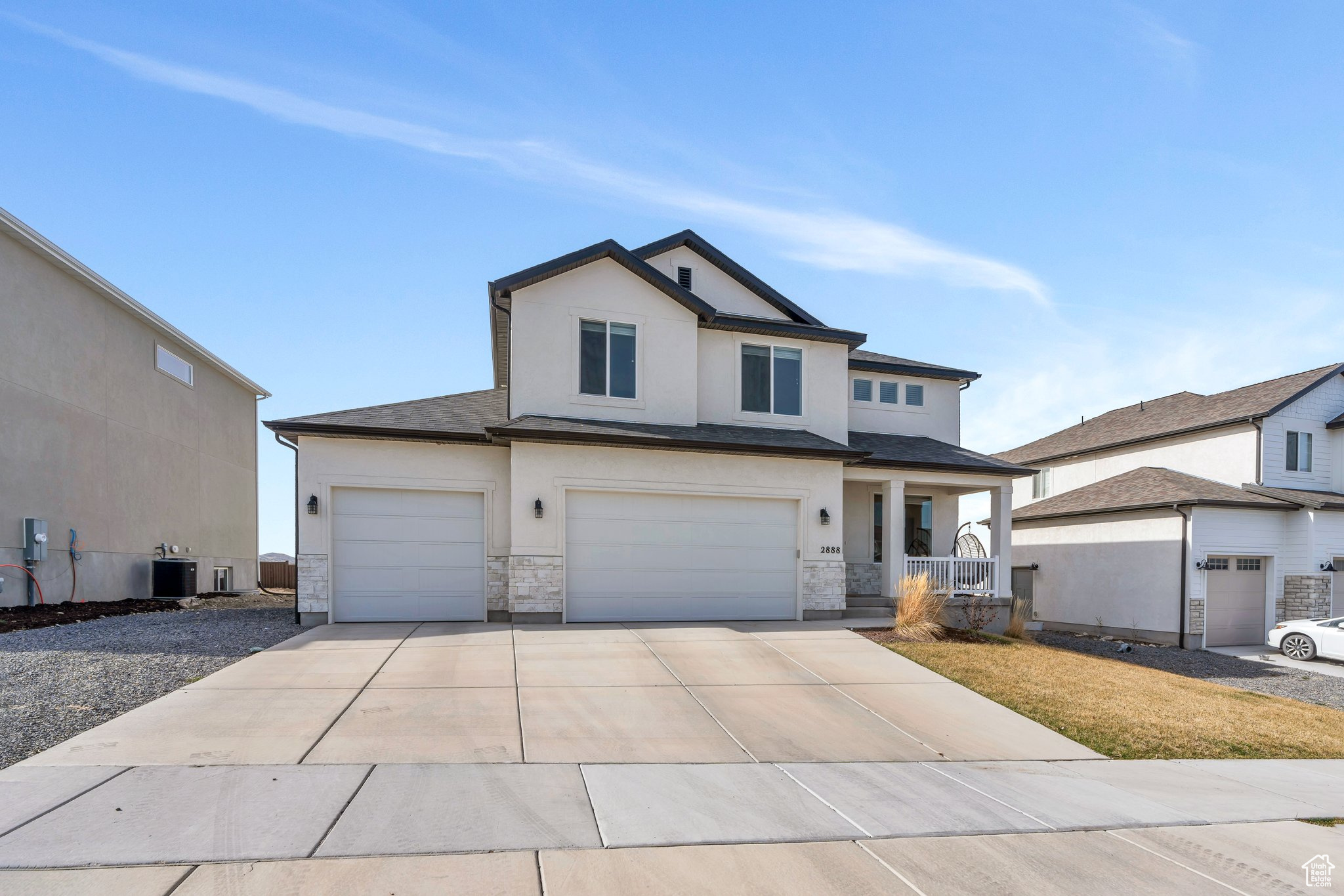 2888 E CARRIAGE HILL DR
