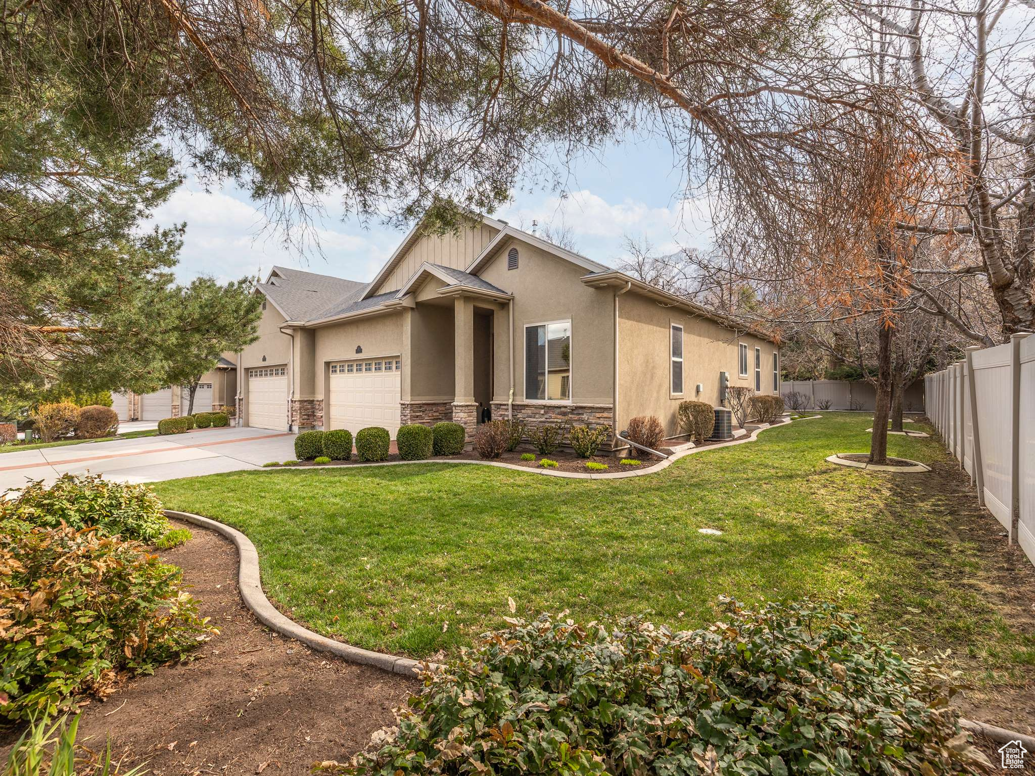 115 E PARADISE COVE LANE LN #19