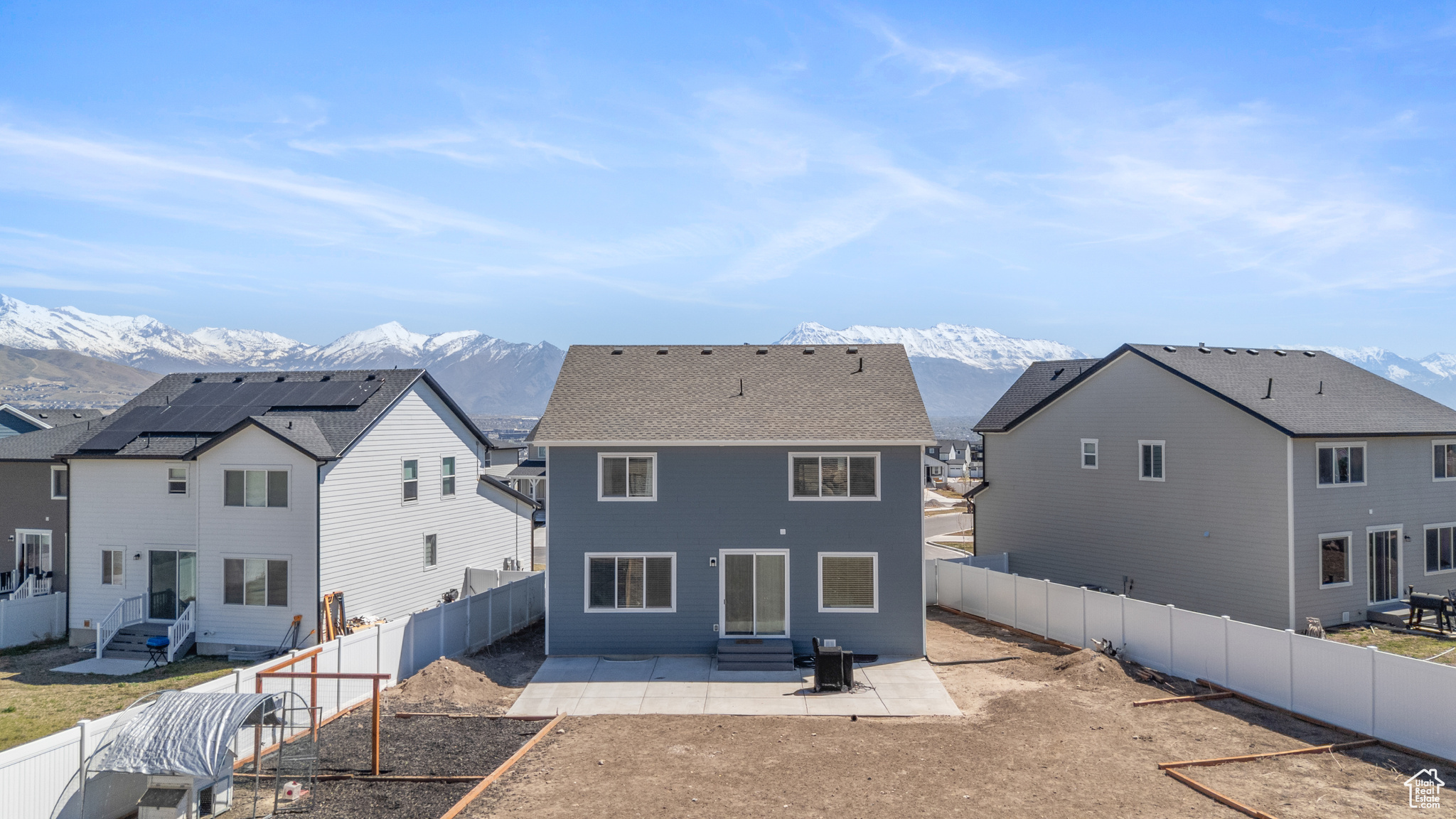 543 W FLORA DR