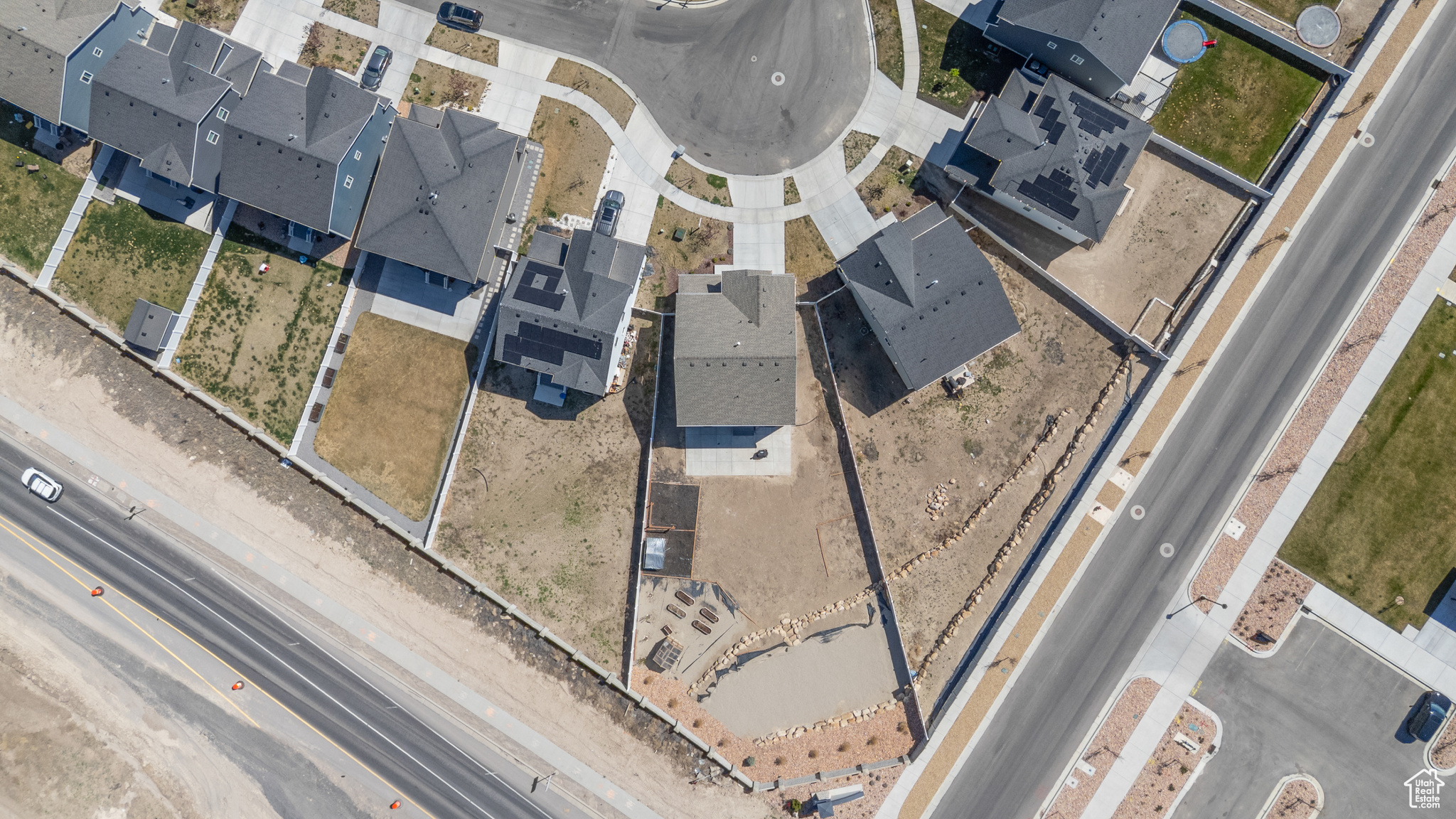 543 W FLORA DR