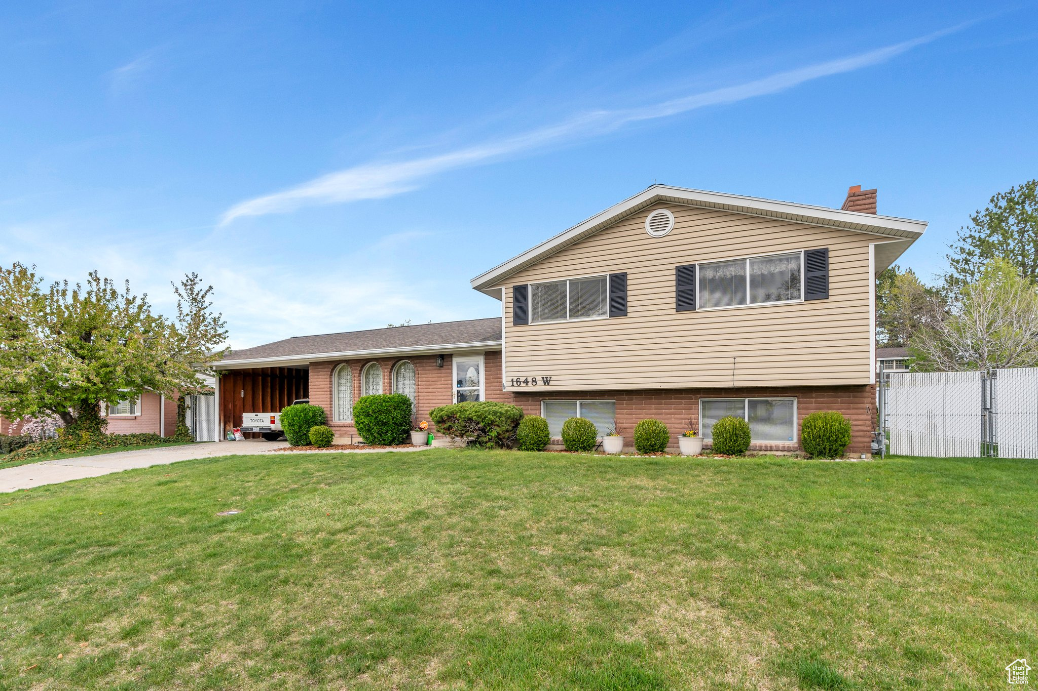 1648 W 1320 N