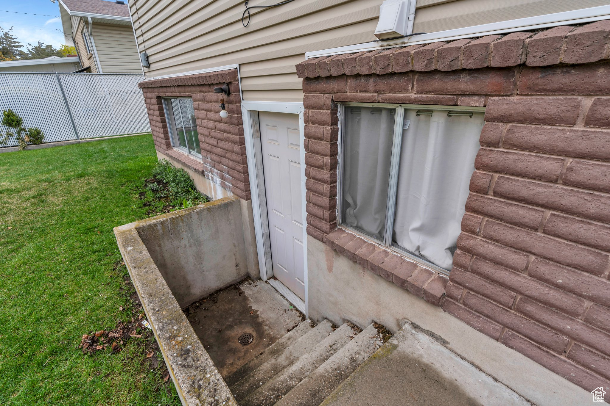 1648 W 1320 N